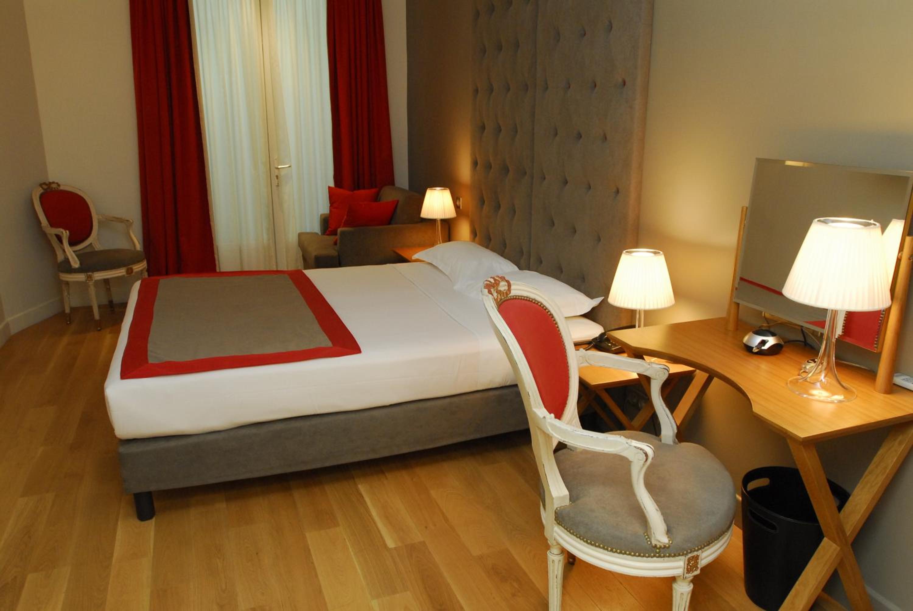 Superior Triple Room thumbnail 5