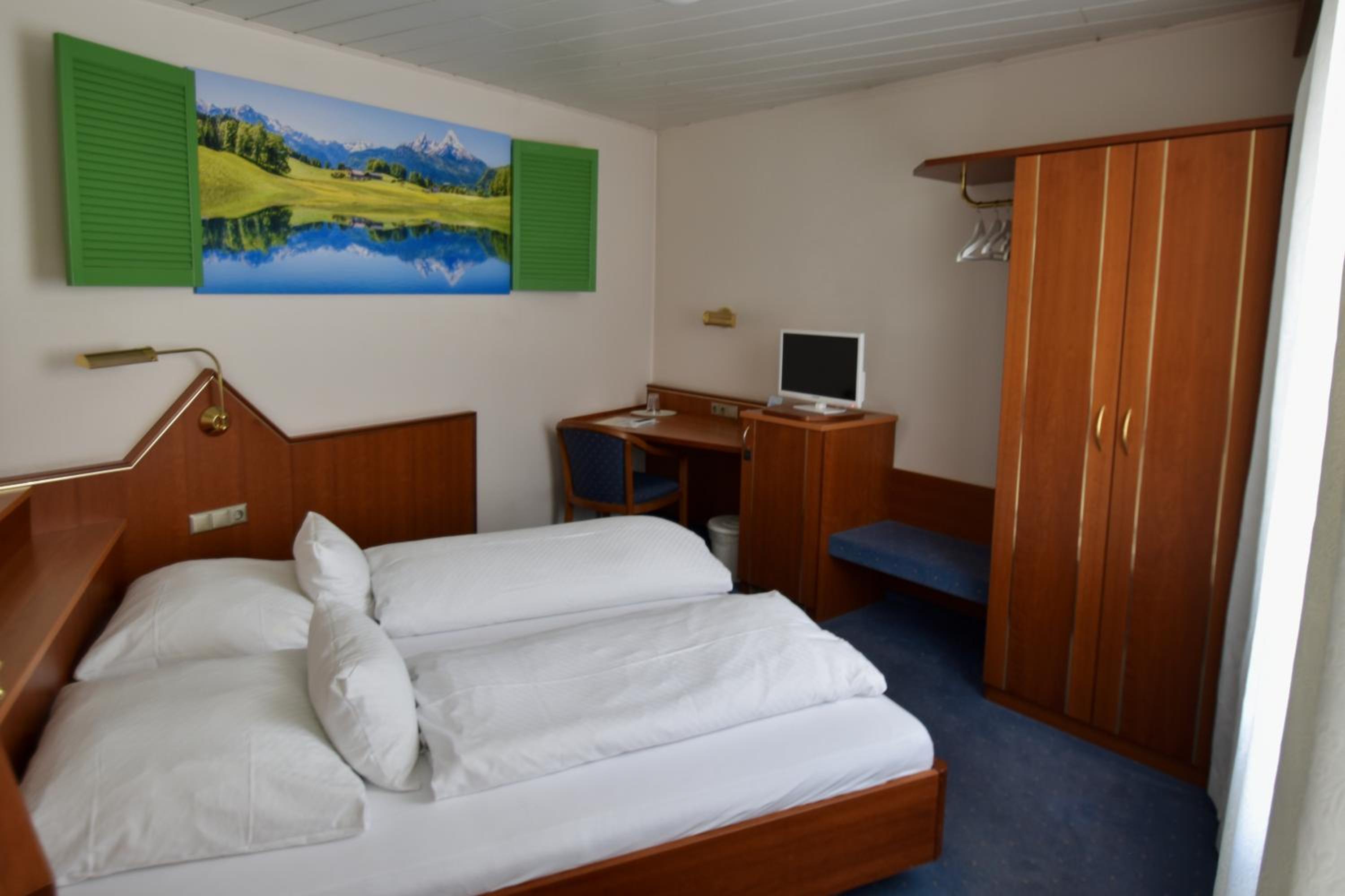 Double Room - Photo 8