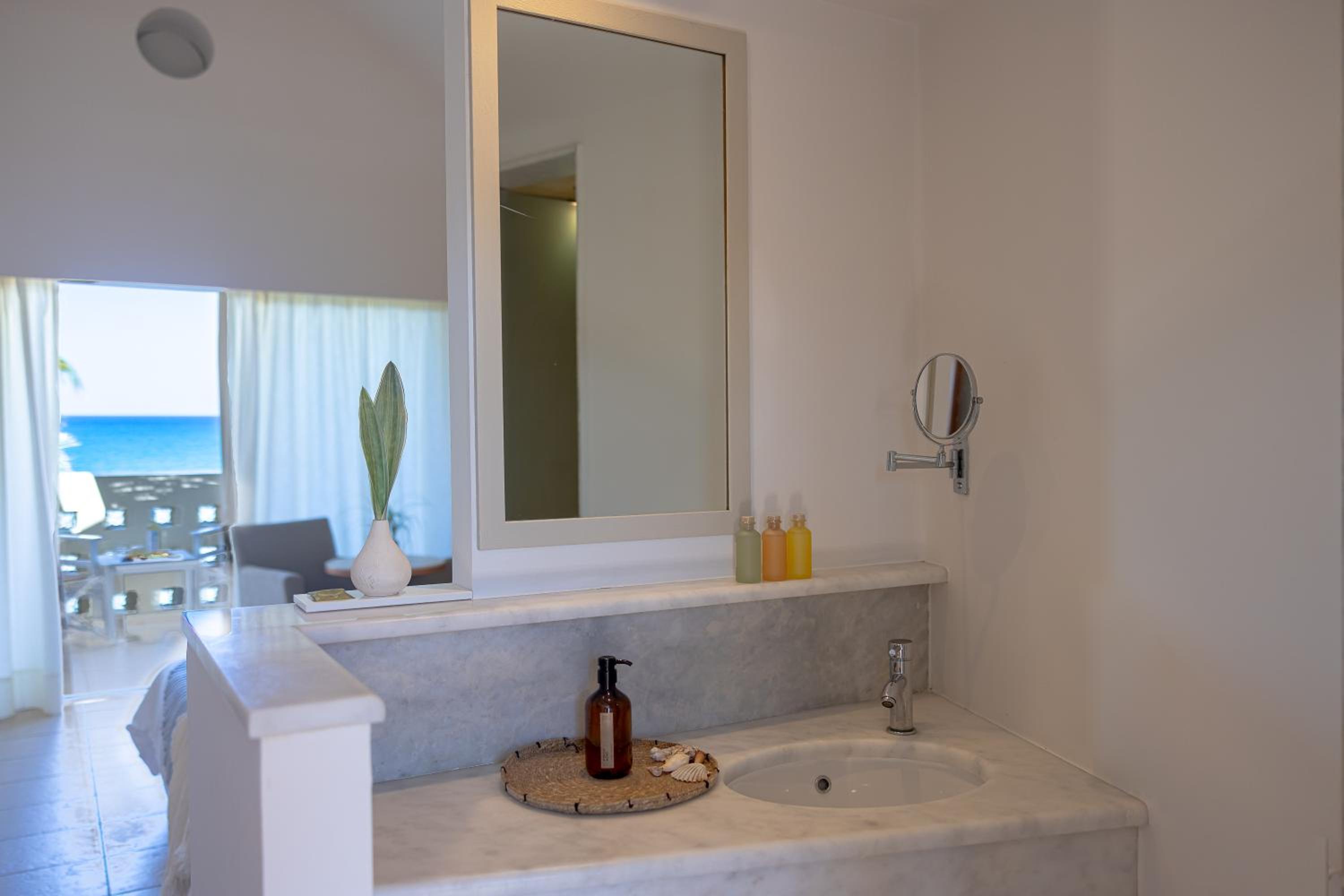 Twin Room - Sea Front - Photo 11