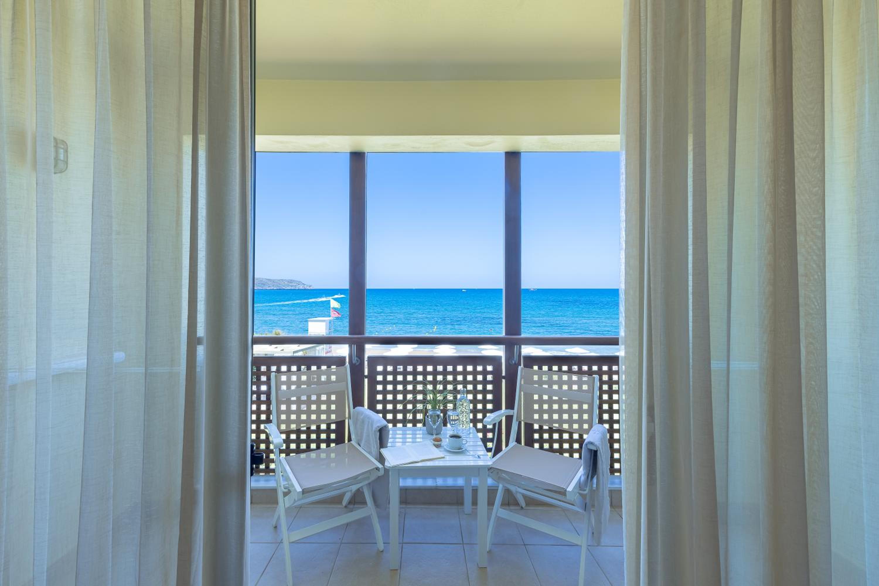 Twin Room - Sea Front - Photo 9