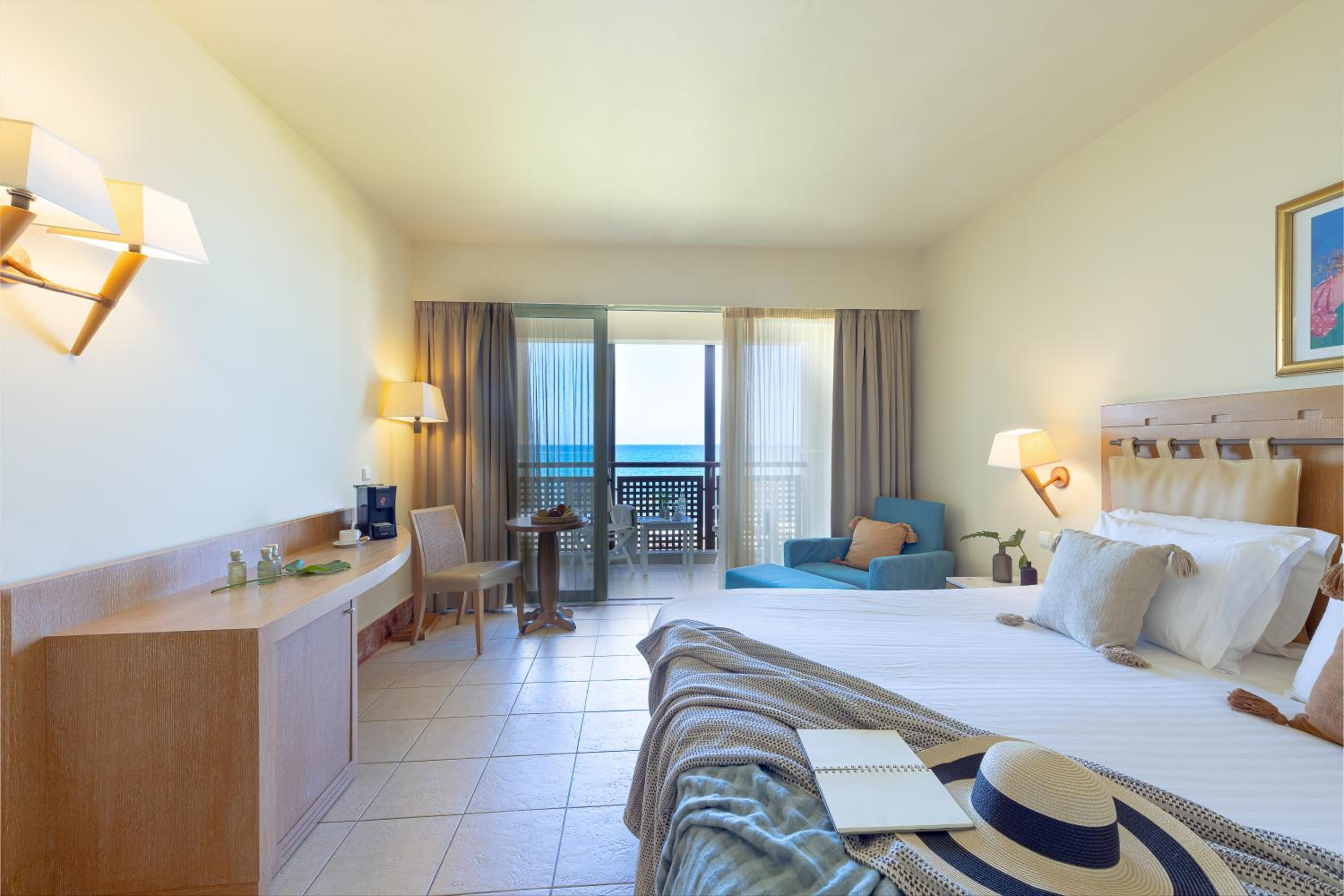 Twin Room - Sea Front - Photo 2
