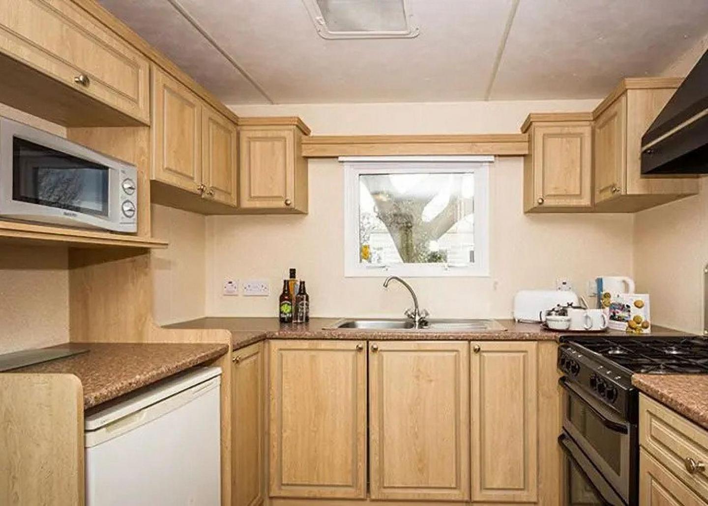 Three-Bedroom Mobile Home photo 2