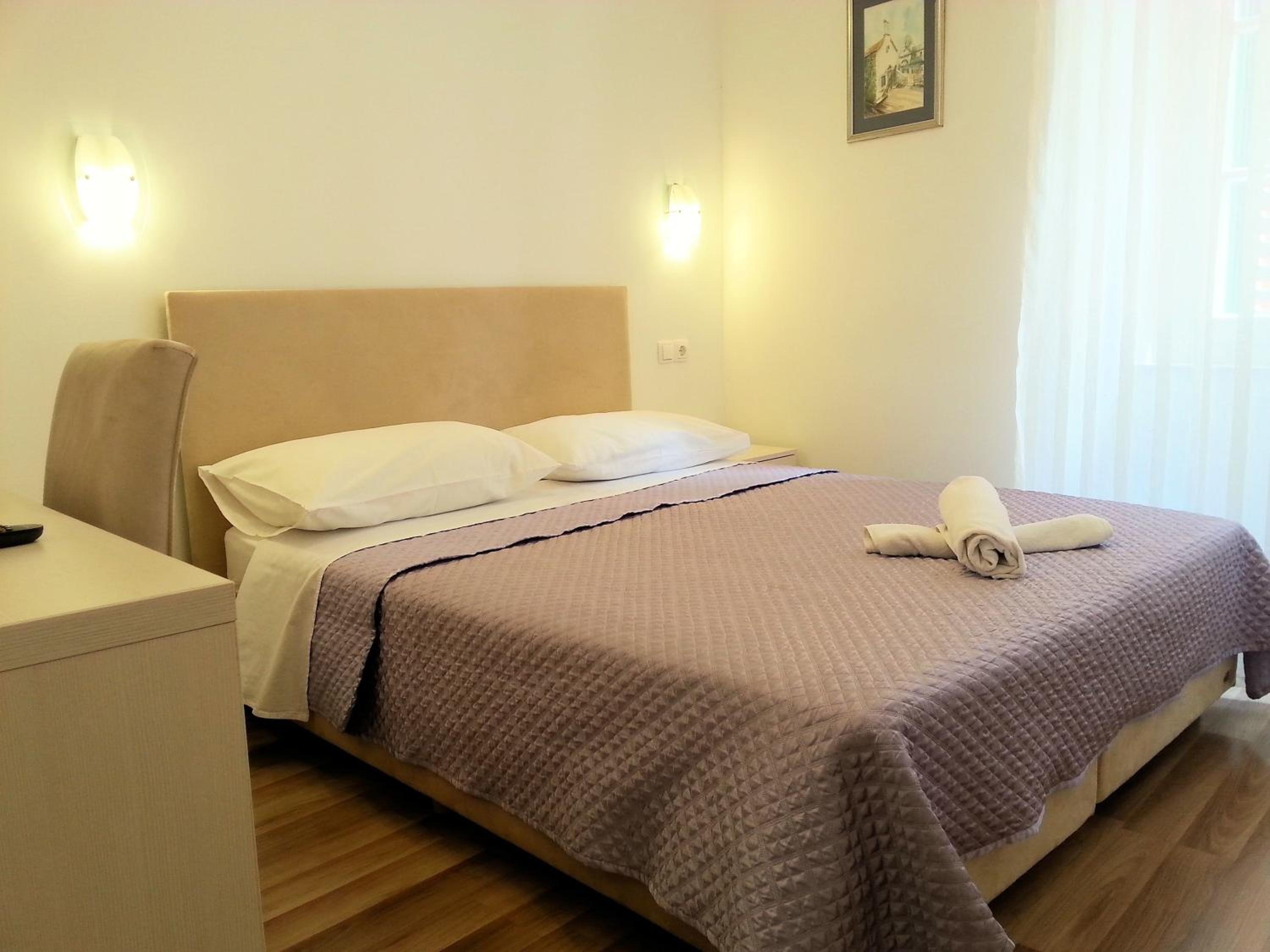 Standard Double Room - Photo 3