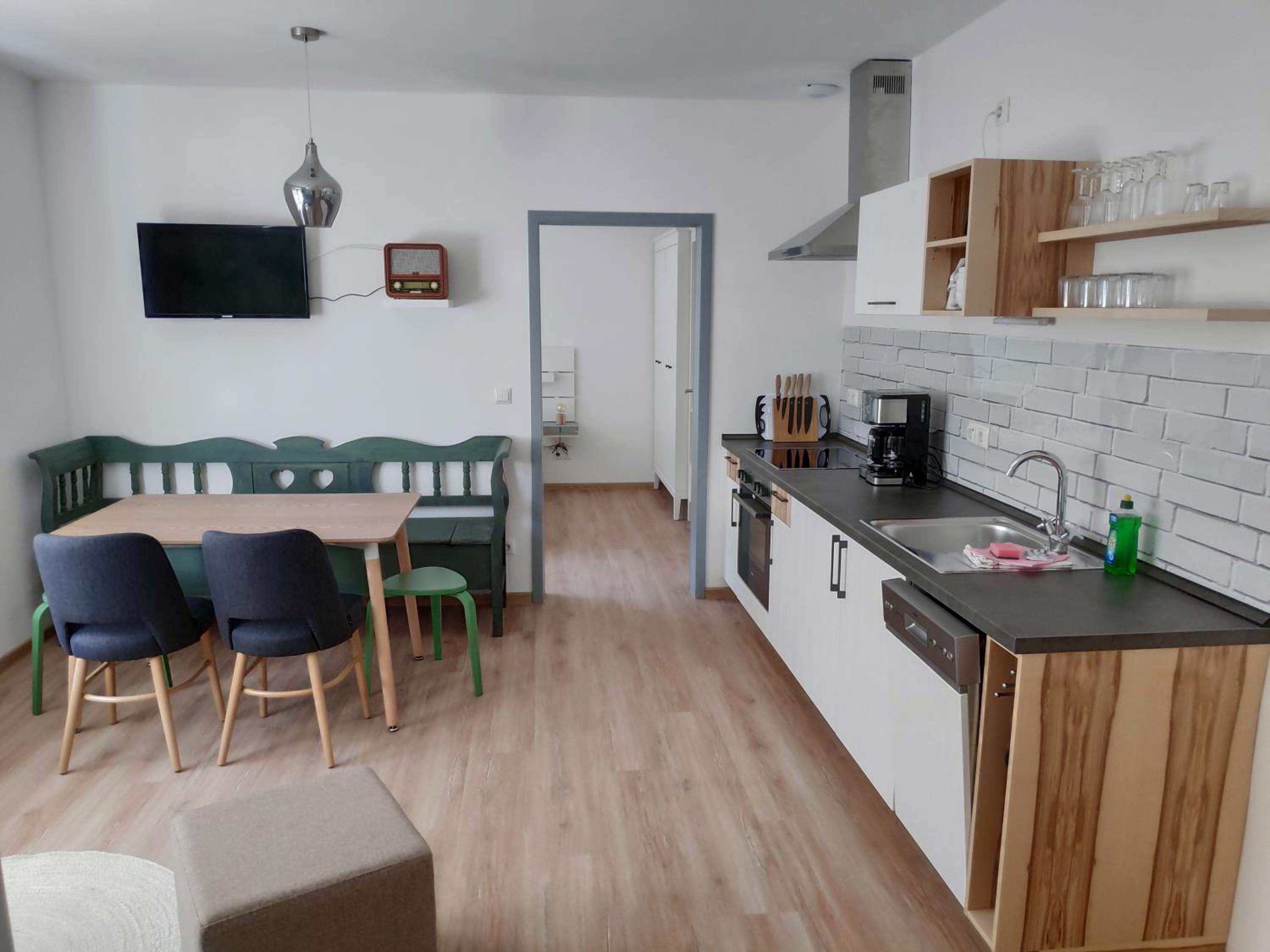 Apartment photo 2