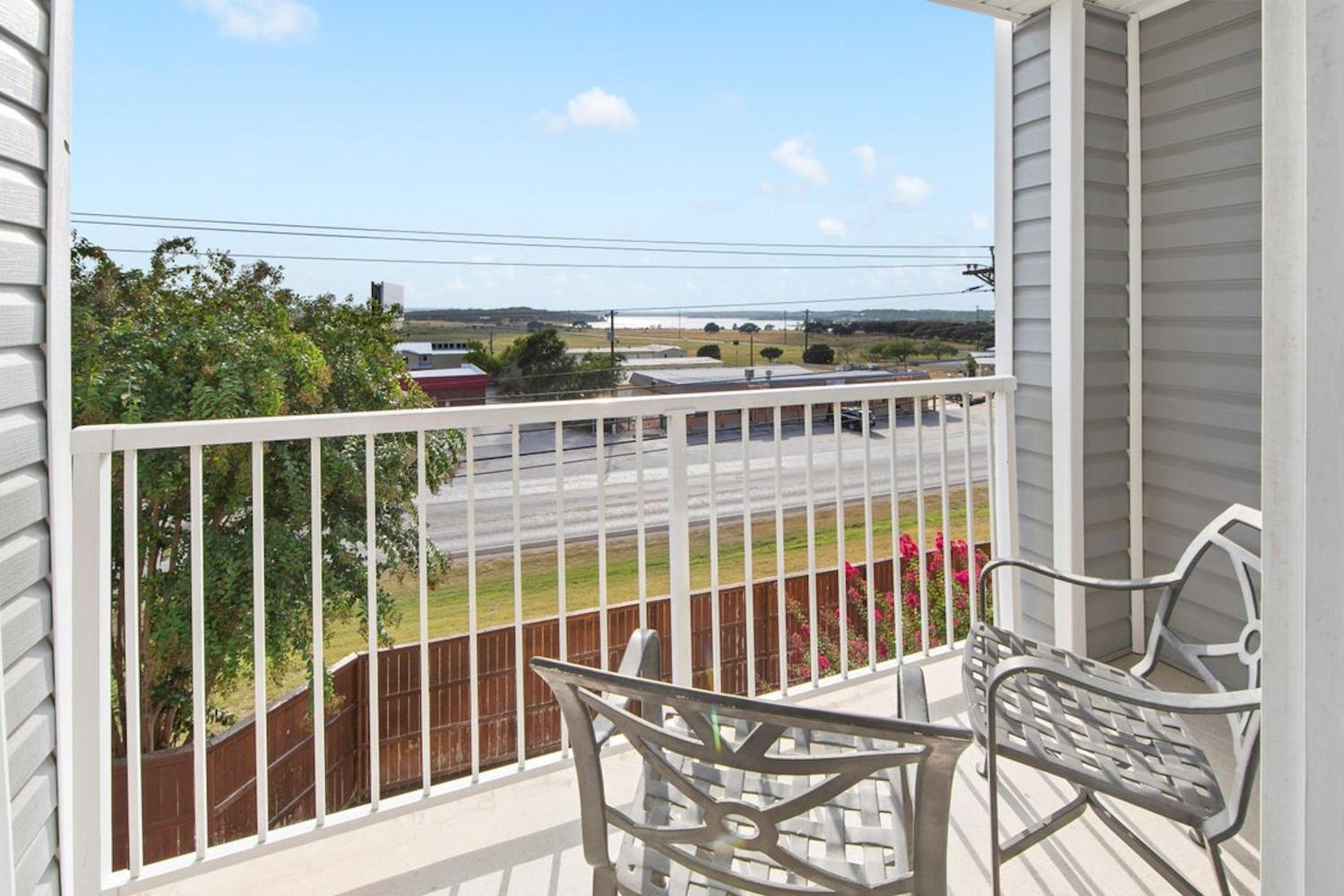 Three-Bedroom Grand Villa photo 3