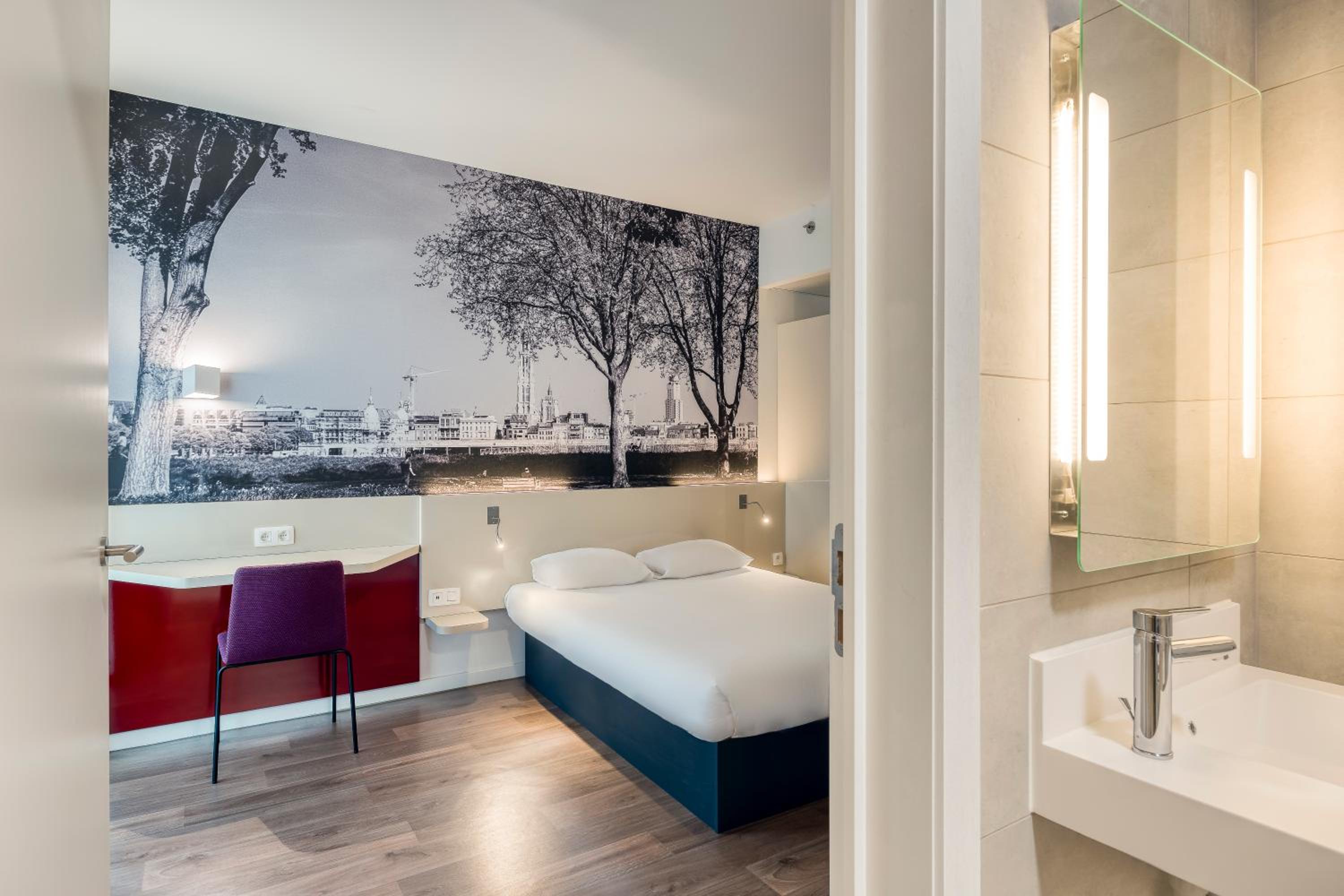 Double Room - Wheelchair Accessible - Photo 3