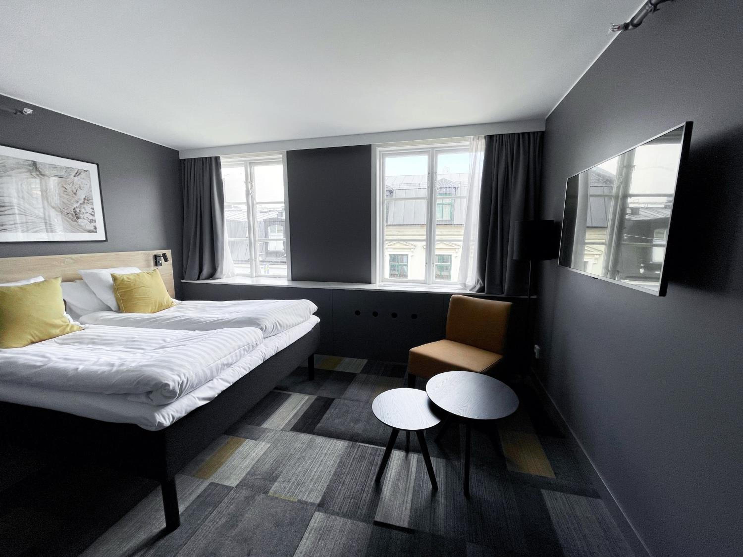 Standard Queen Room - Non-Smoking - Photo 2