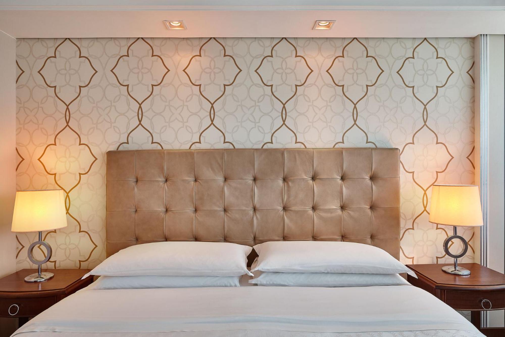 Superior King Room - Photo 6