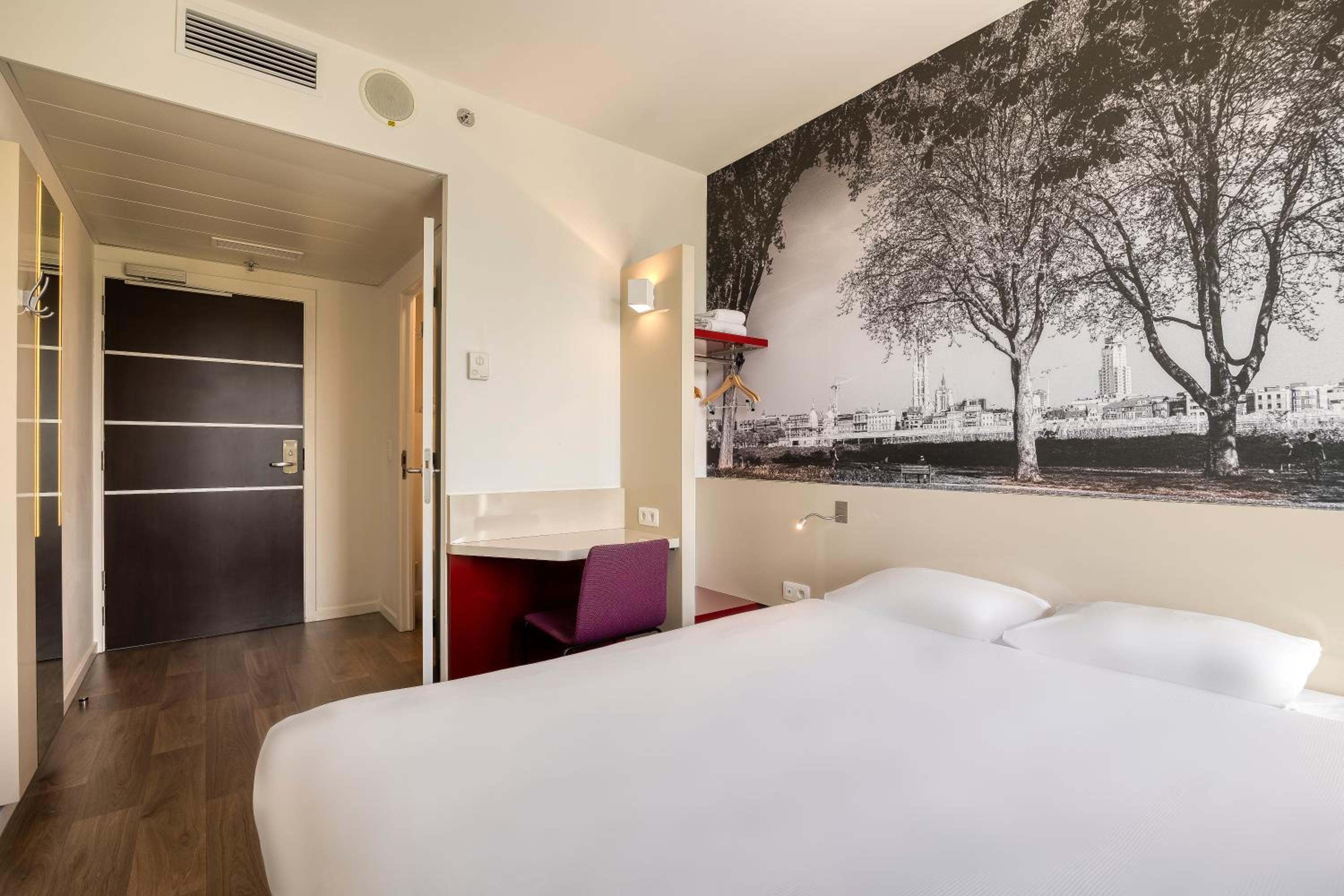 Standard Double Room - Photo 6