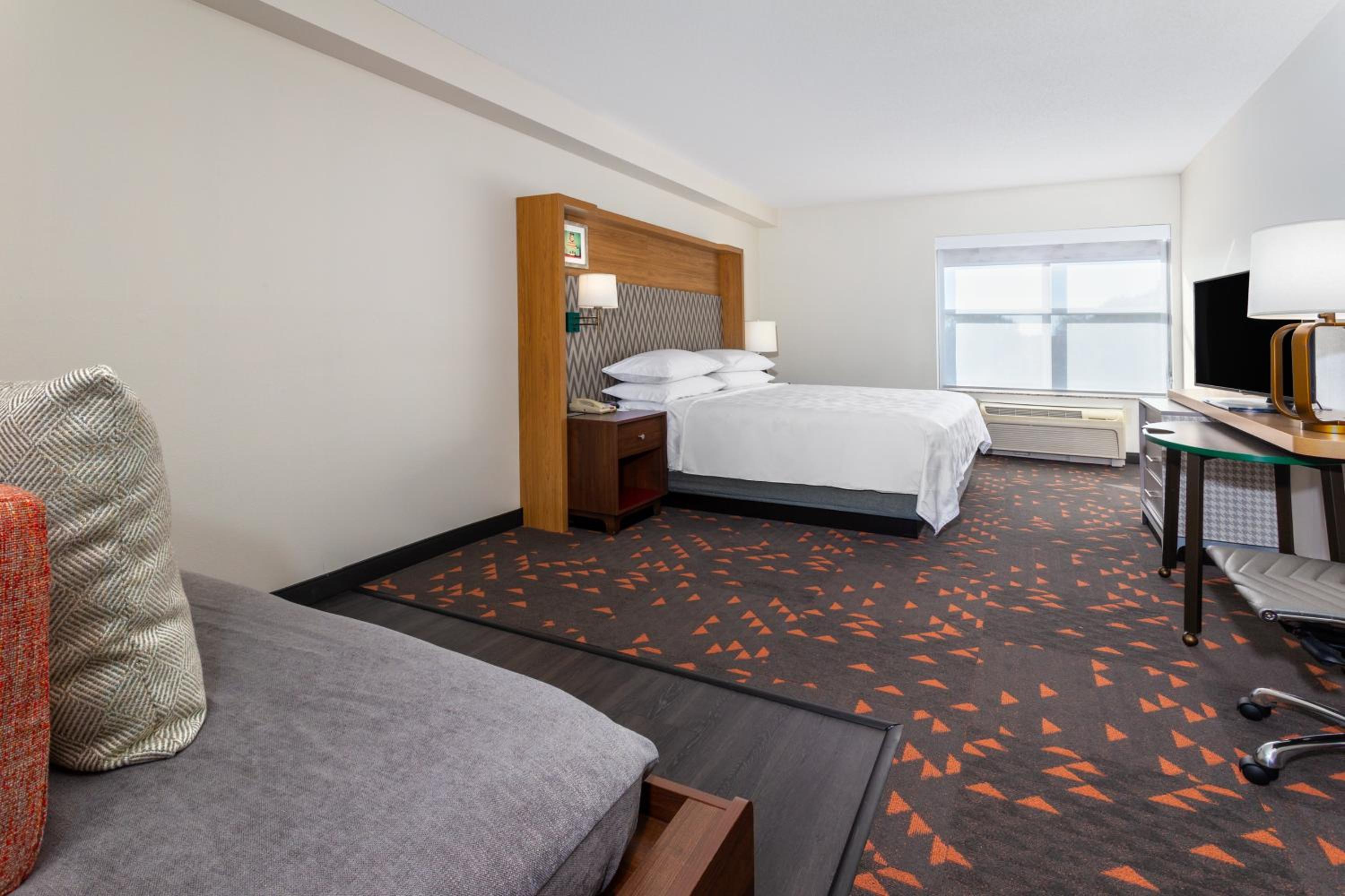Standard King Room photo 2