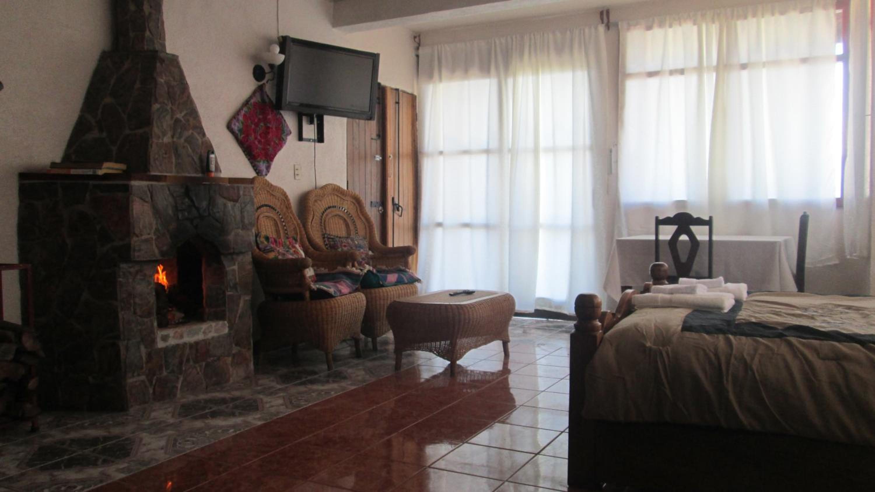 Queen Suite With Balcony photo 3