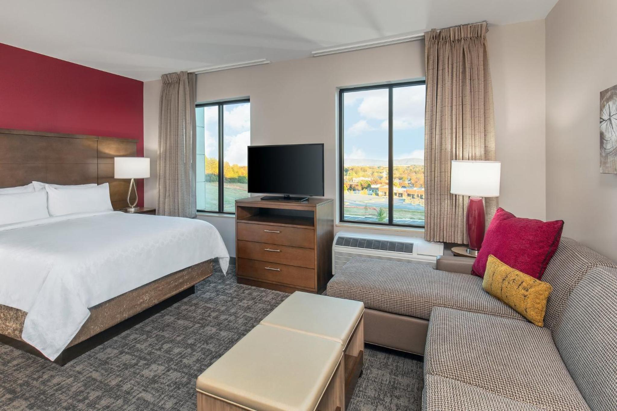 One-Bedroom King Suite - Photo 1