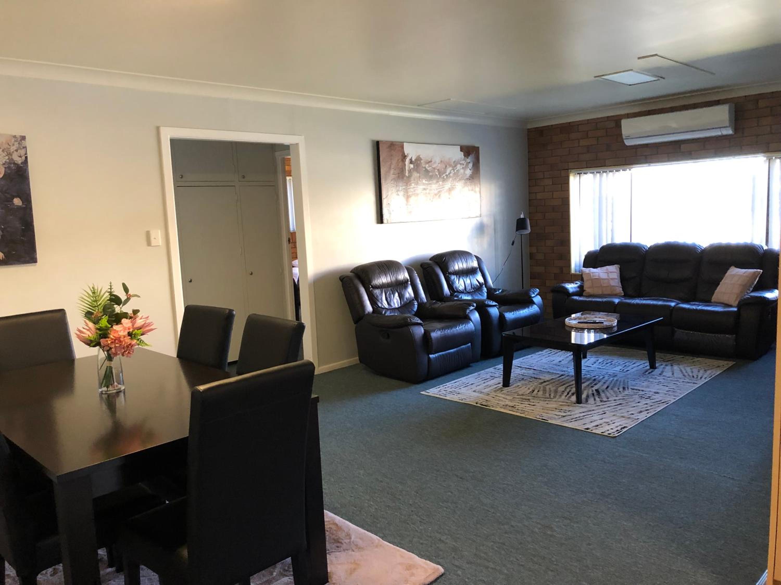 Three-Bedroom Apartment photo 1