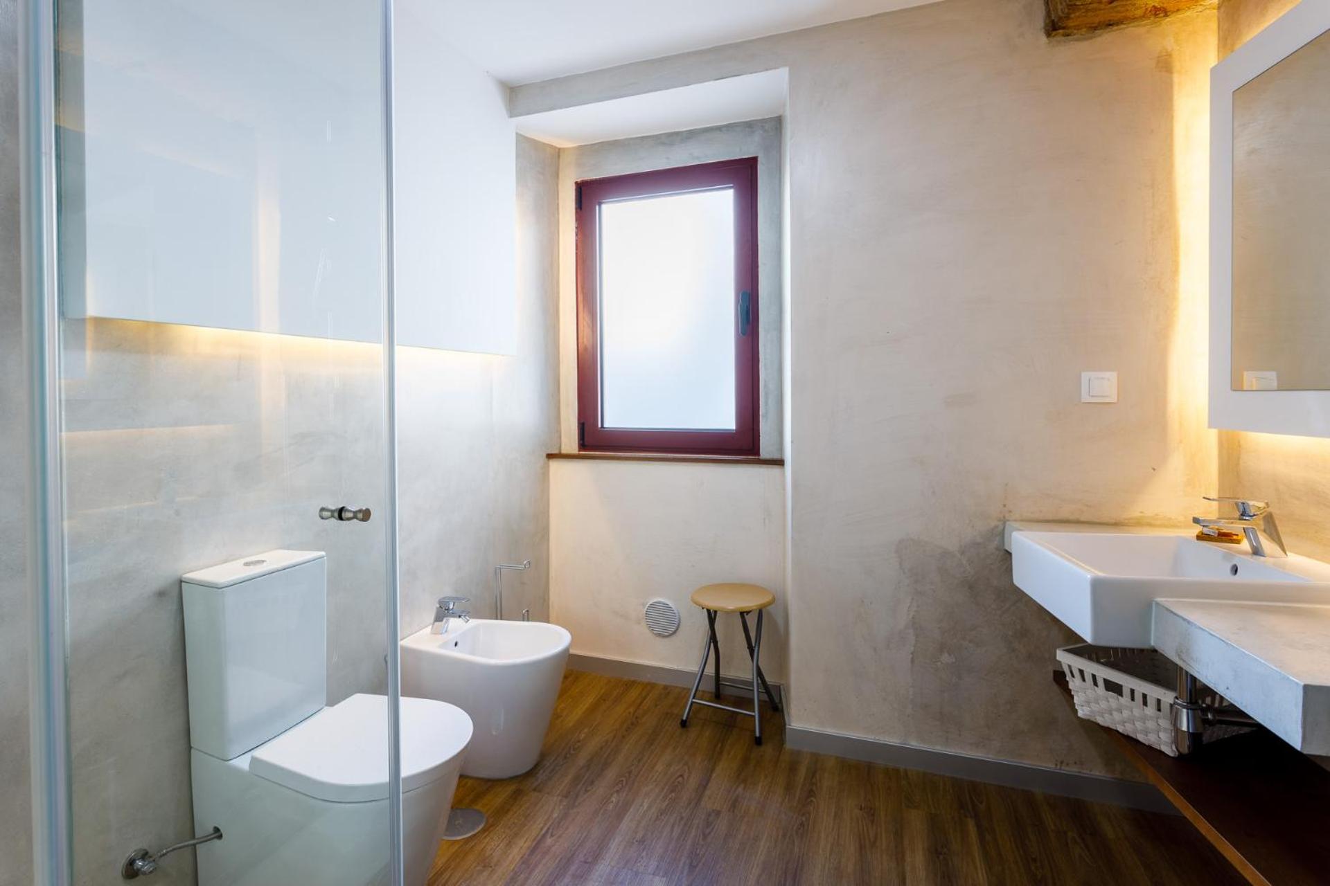 Double or Twin Room with Private Bathroom photo 3