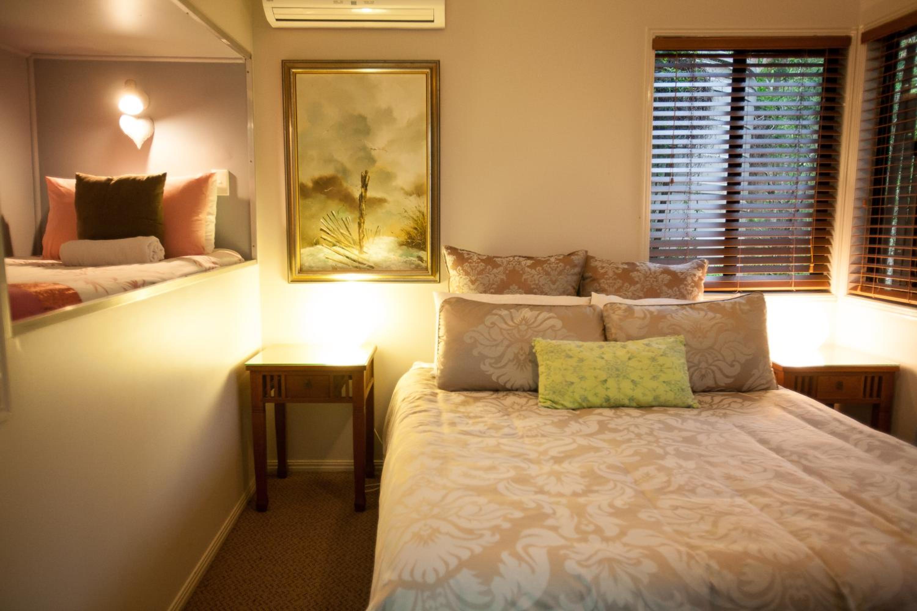Two-Bedroom Hotel Suite - No Pets & Not a Cabin photo 3
