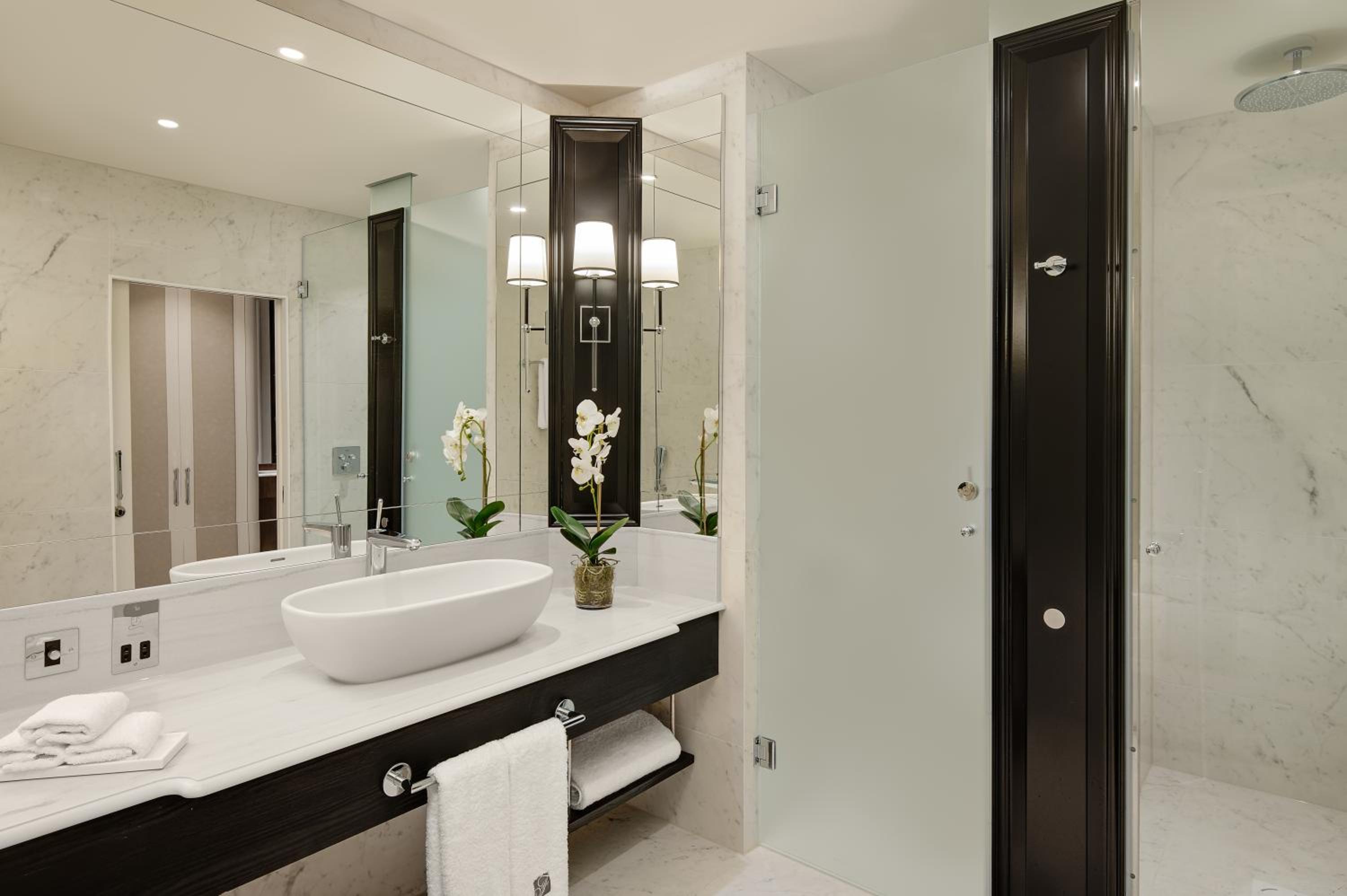 Fairmont Double Room - Photo 4