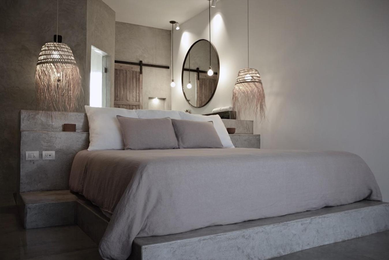 King Suite with Pool View photo 1