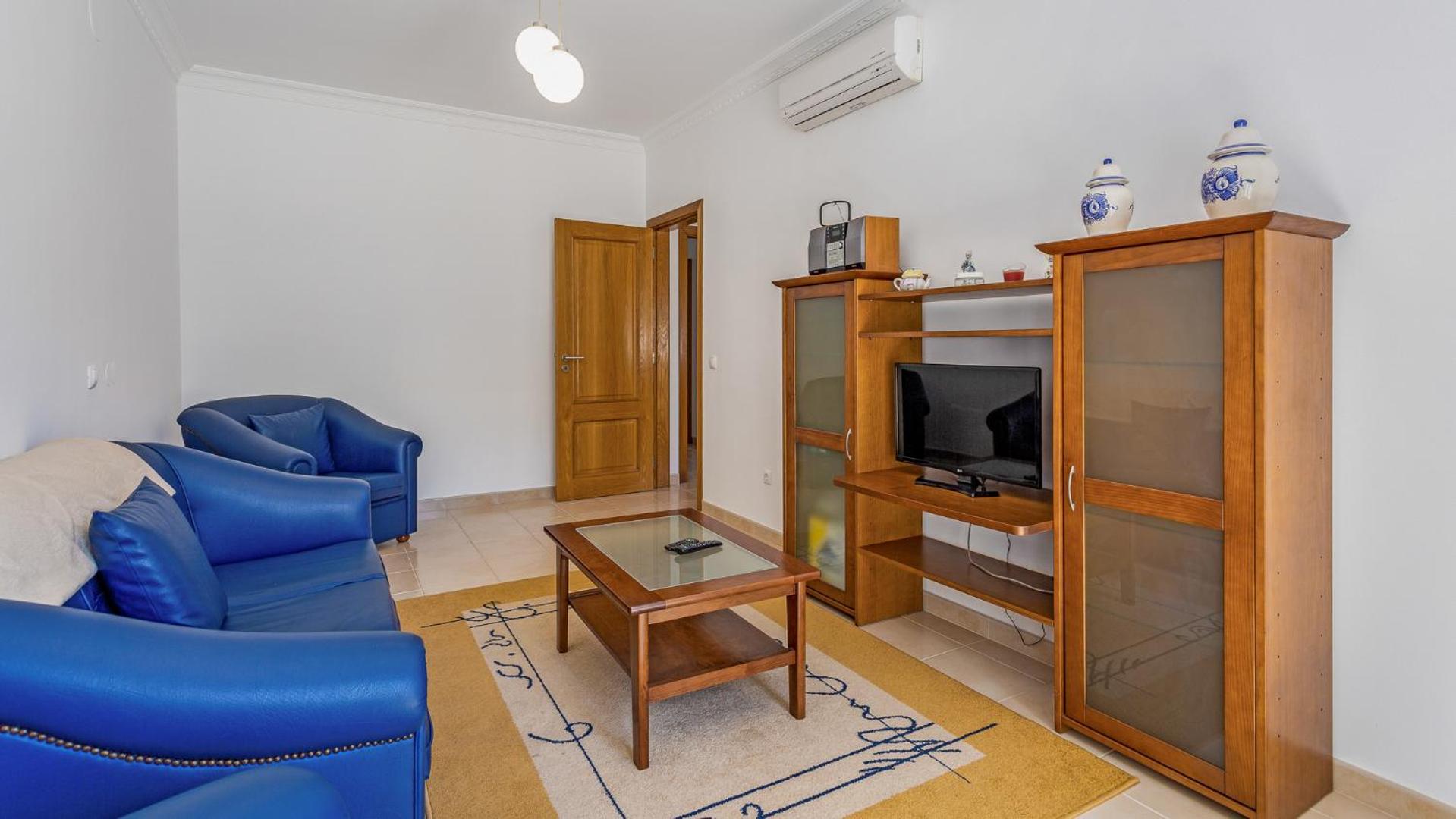 Two-Bedroom Apartment photo 3