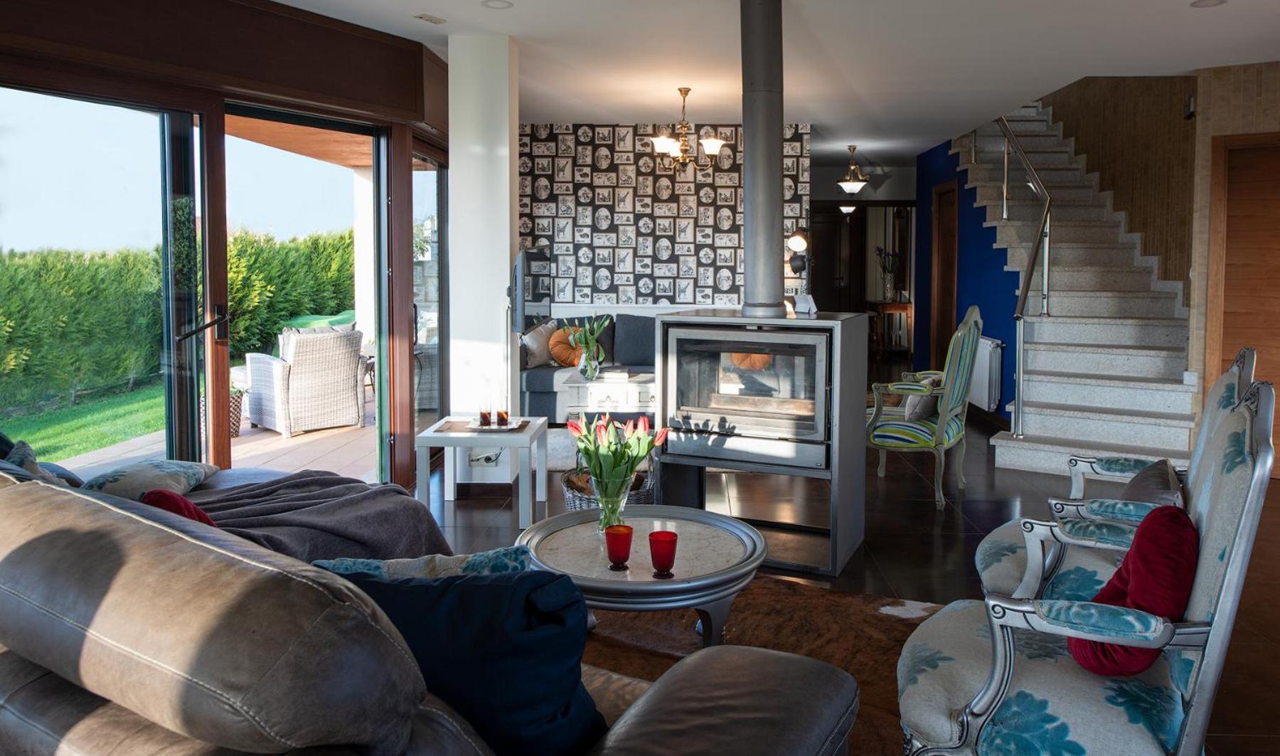 Villa photo 3