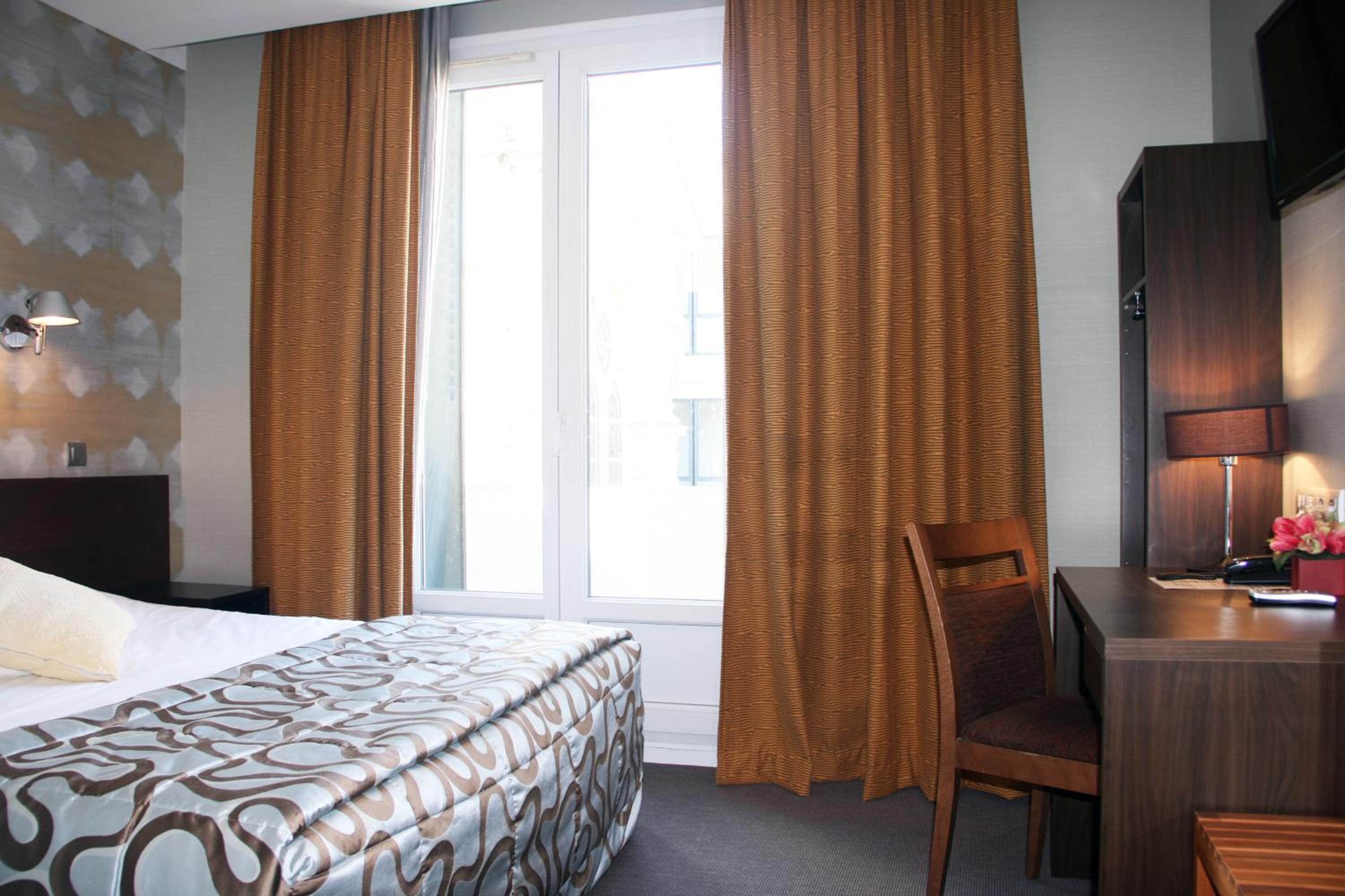 Standard Double Room - Photo 4