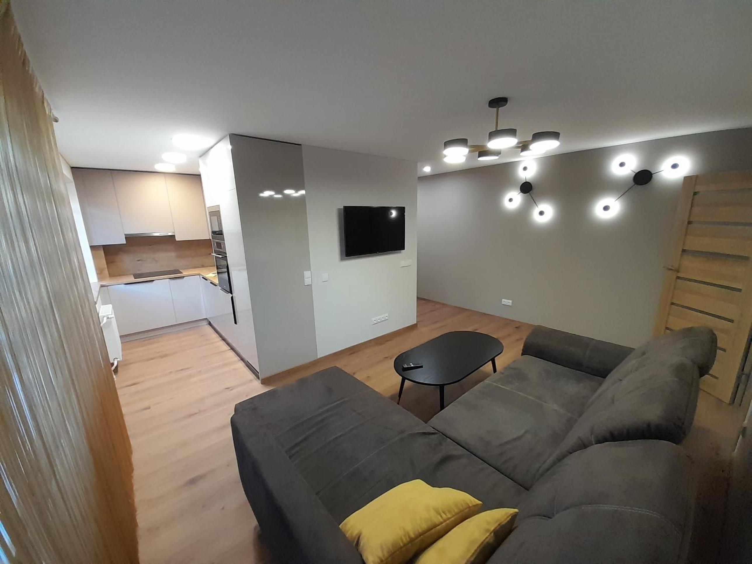 One-Bedroom Apartment - Photo 1