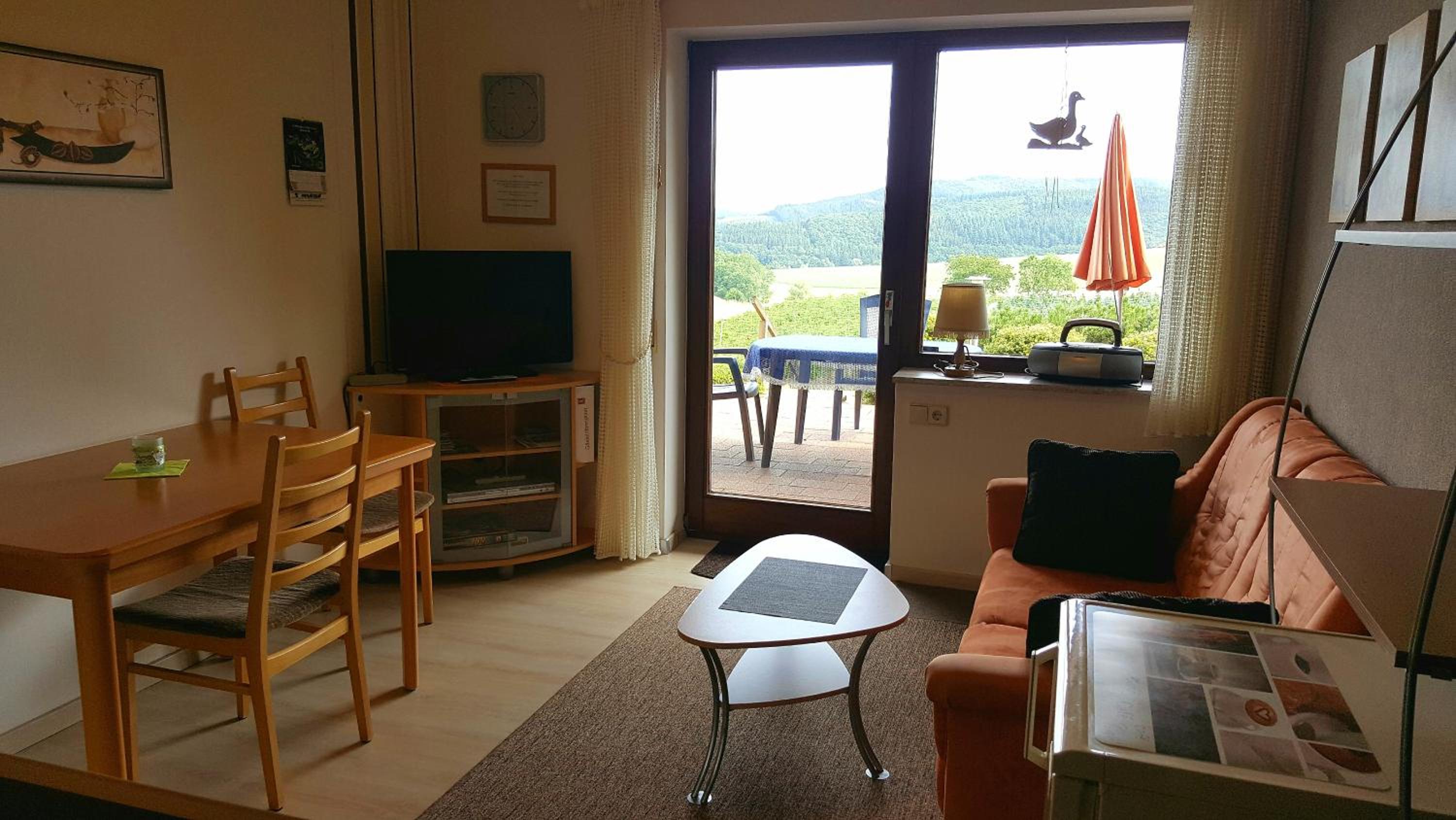 One-Bedroom Apartment photo 1