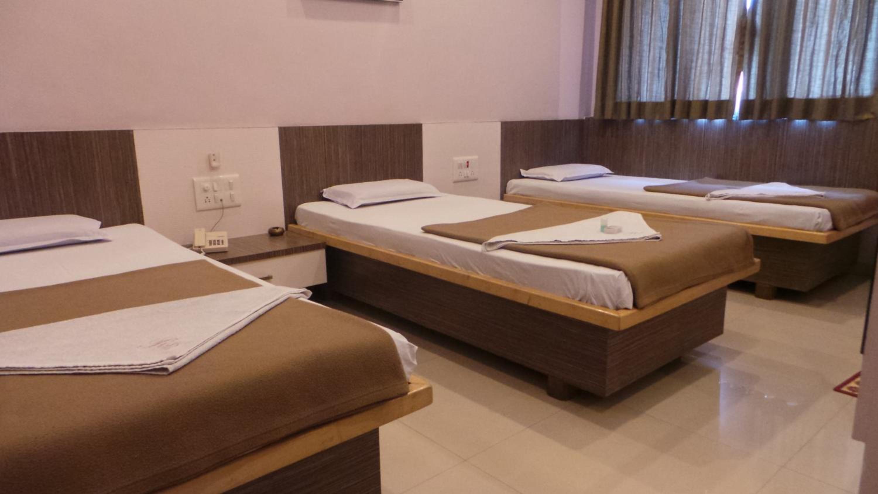 Deluxe Triple Room photo 3