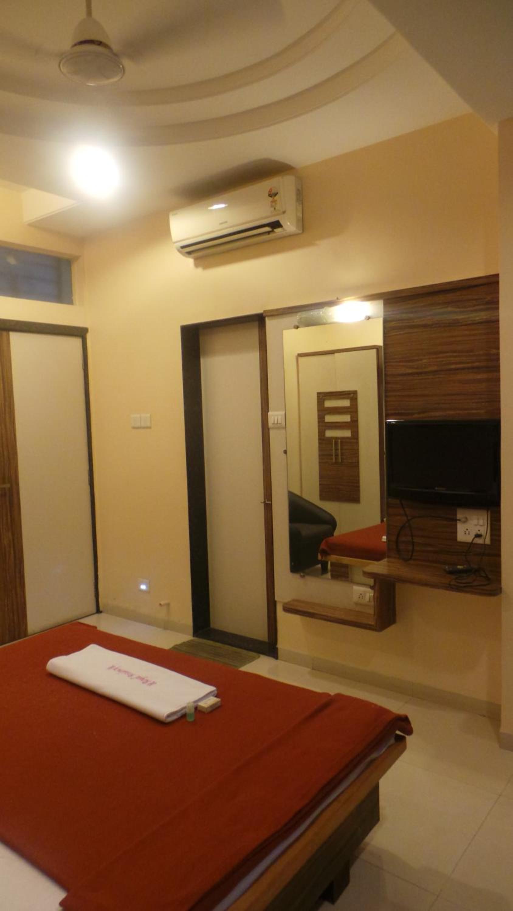 Super Deluxe Double Room - Photo 3