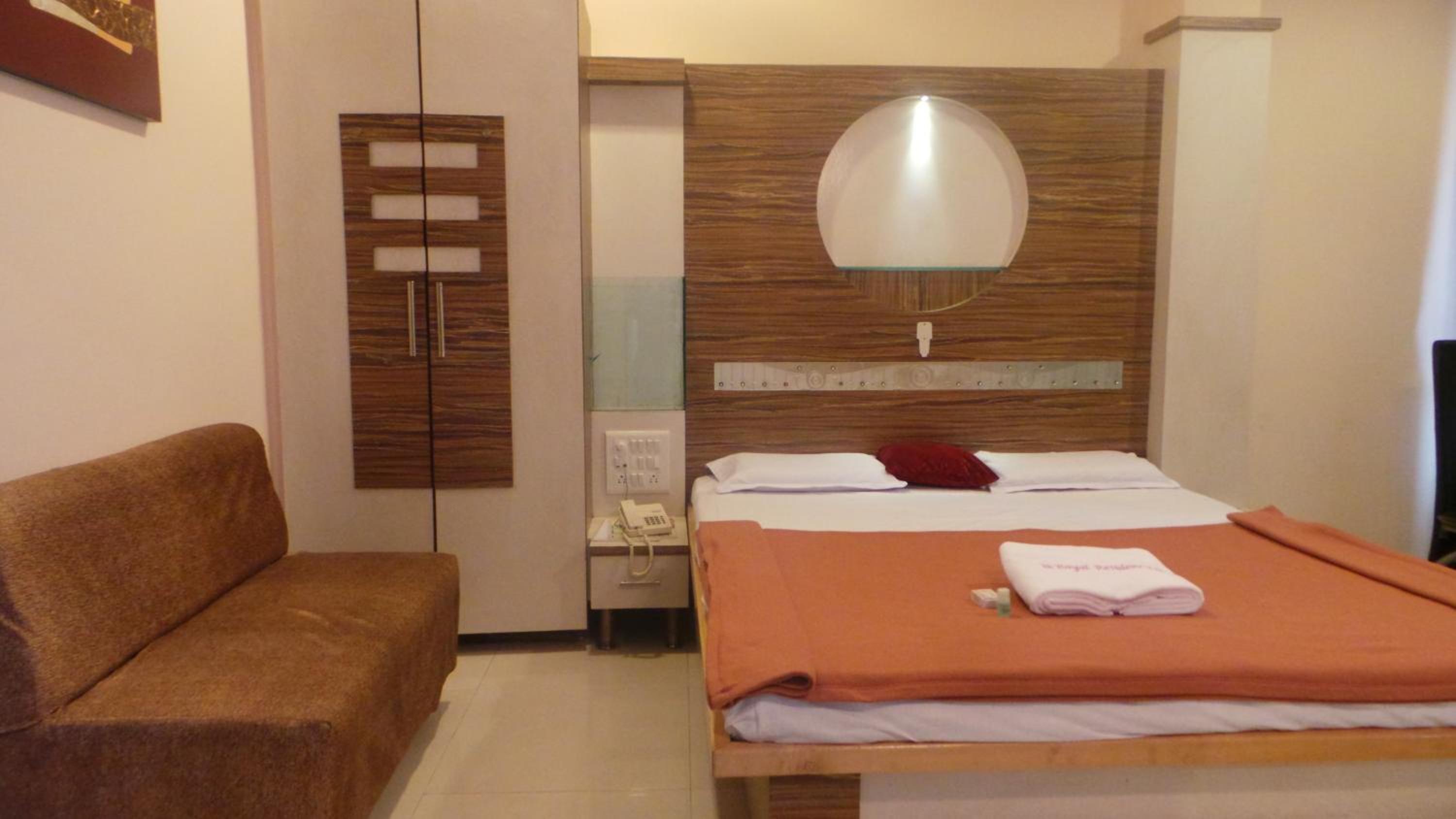 Super Deluxe Double Room - Photo 1