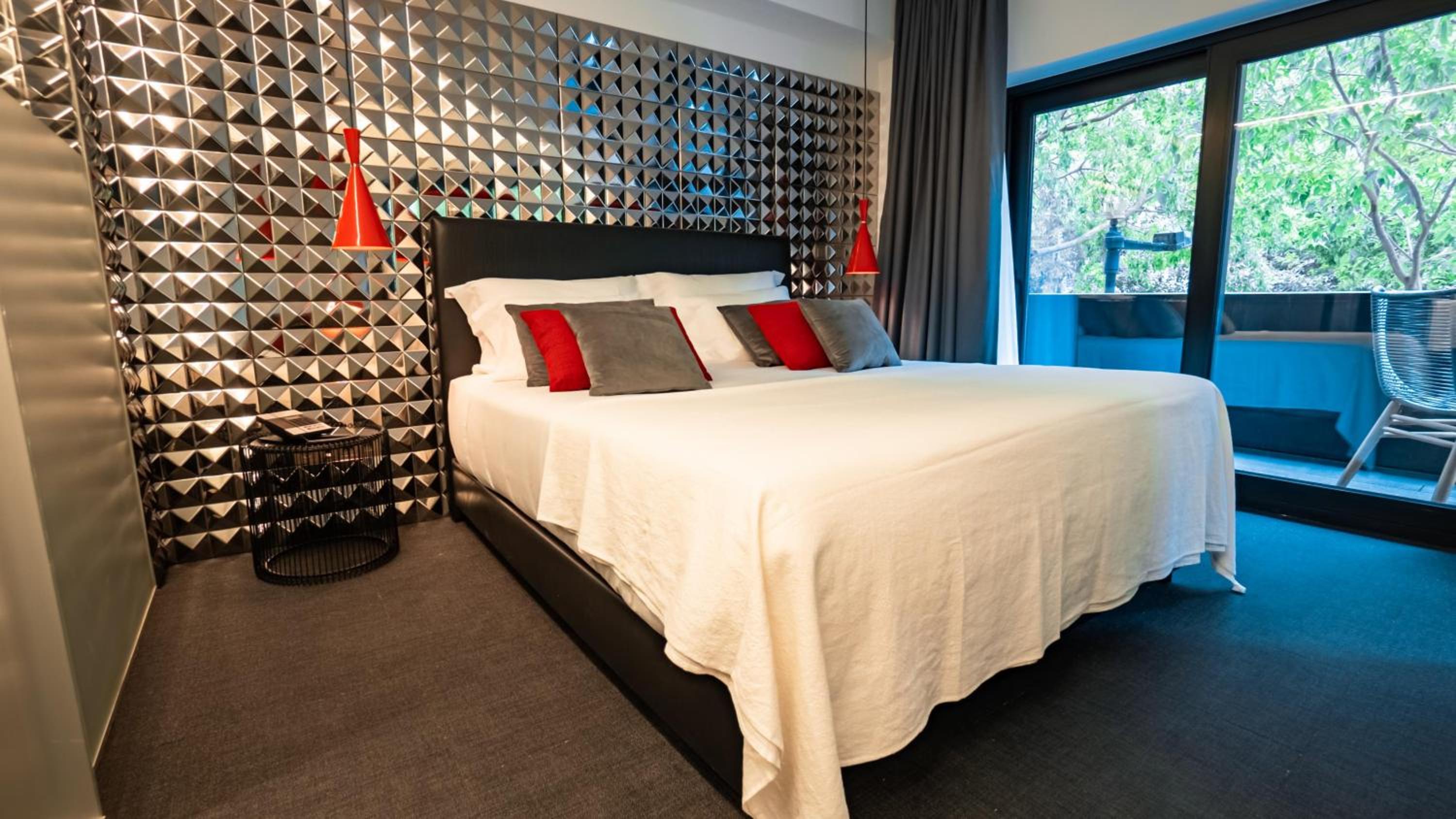 Suite - Photo 2