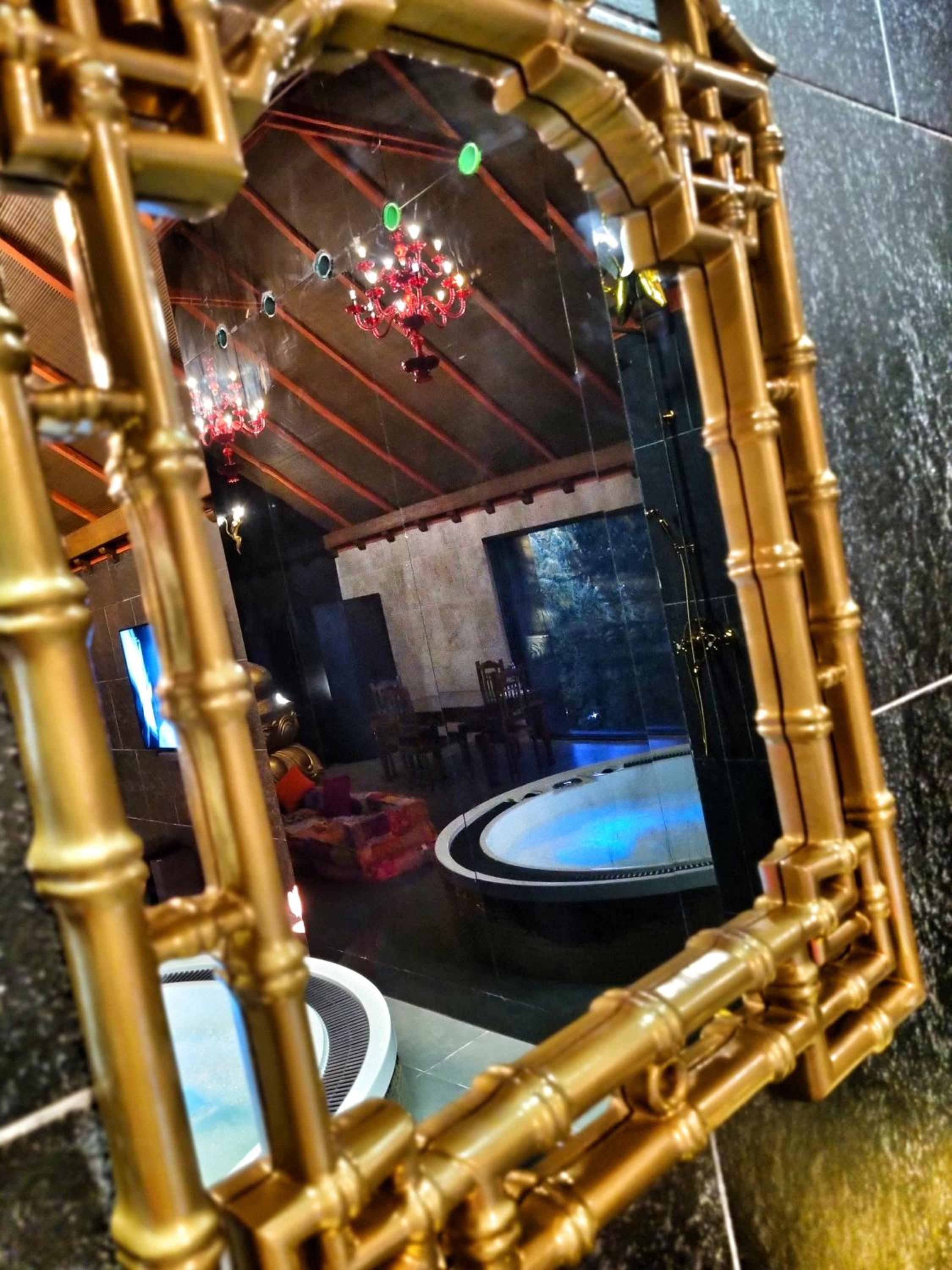 Deluxe Apartment with Jacuzzi - Photo 8