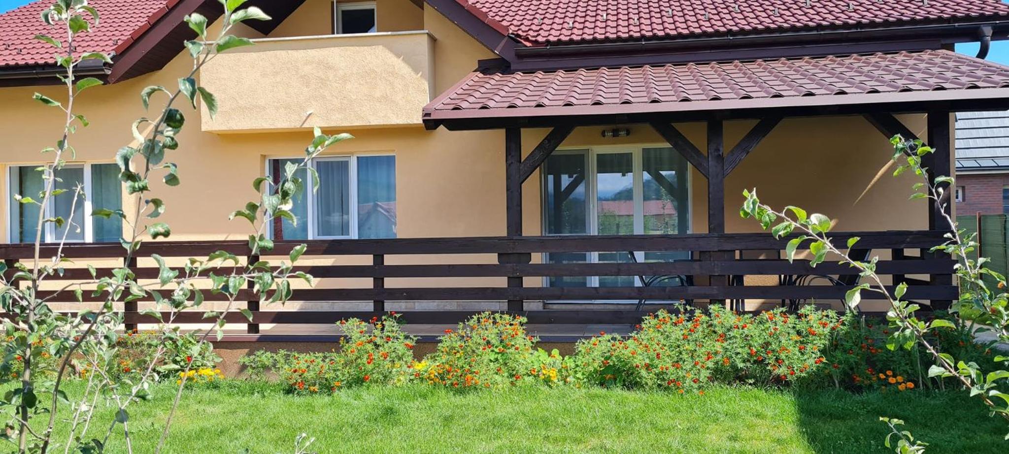 Three-Bedroom House - Photo 3