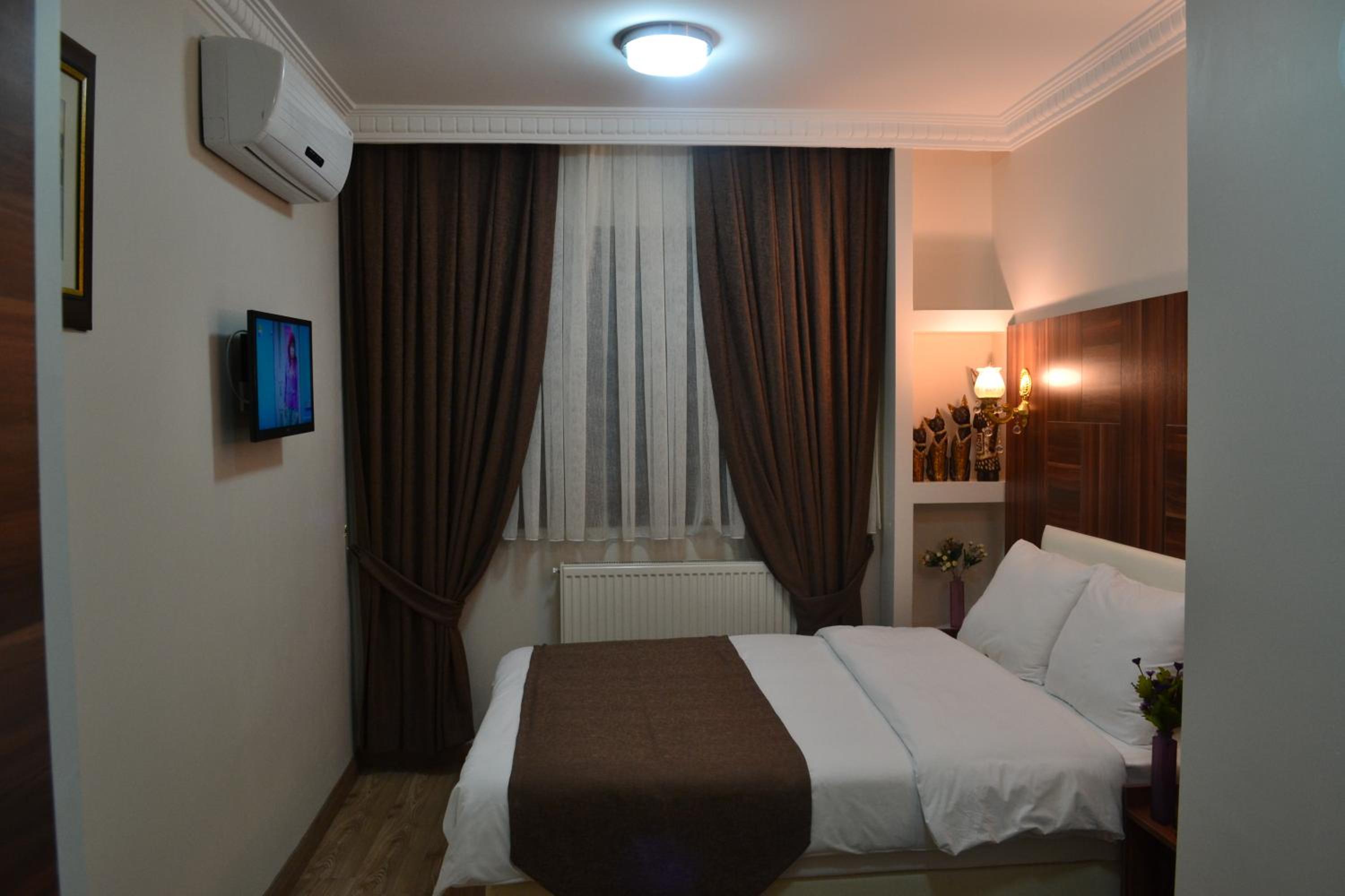 Deluxe Suite photo 1