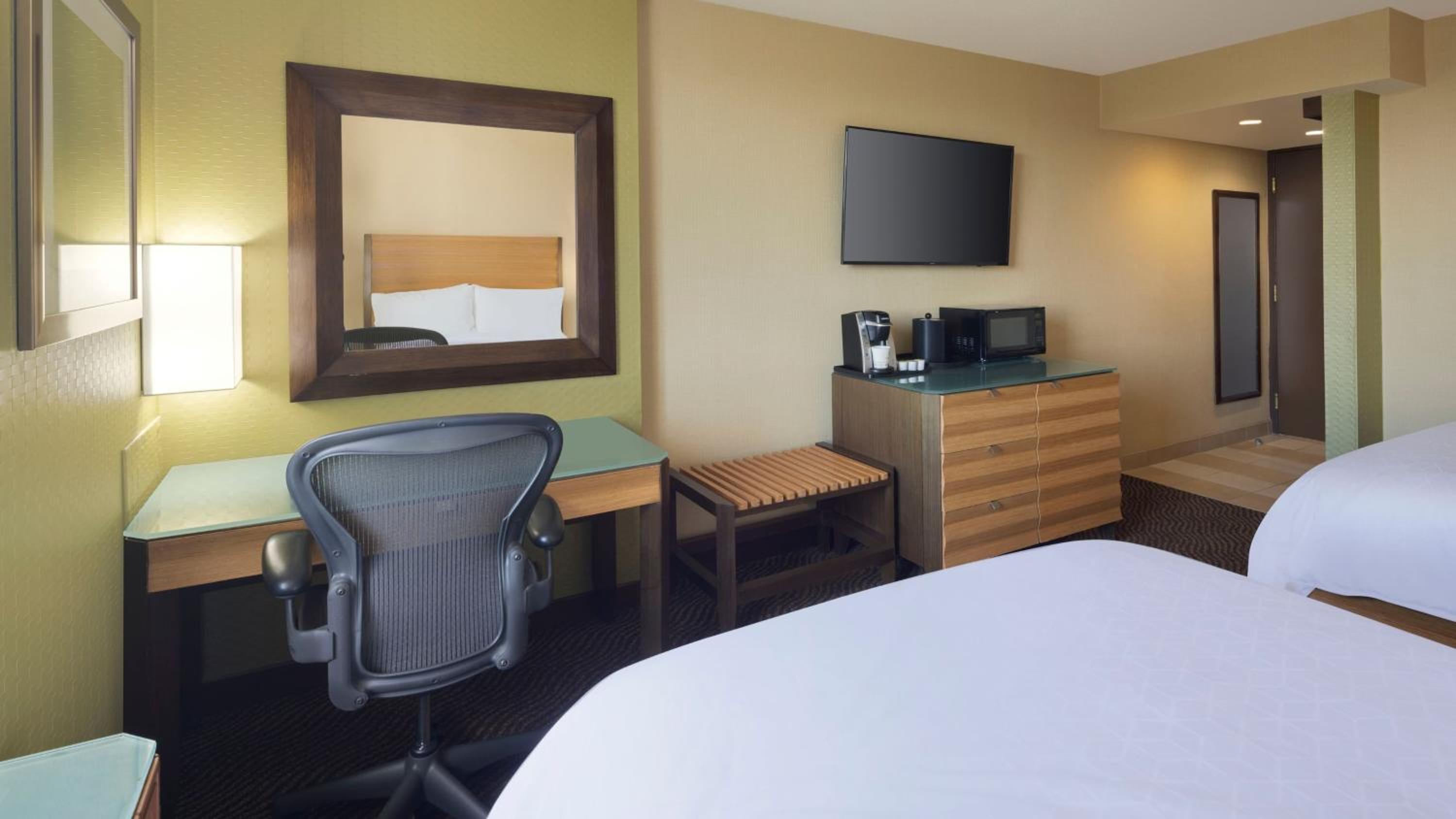 Standard Double Room with Two Double Beds - Photo 2