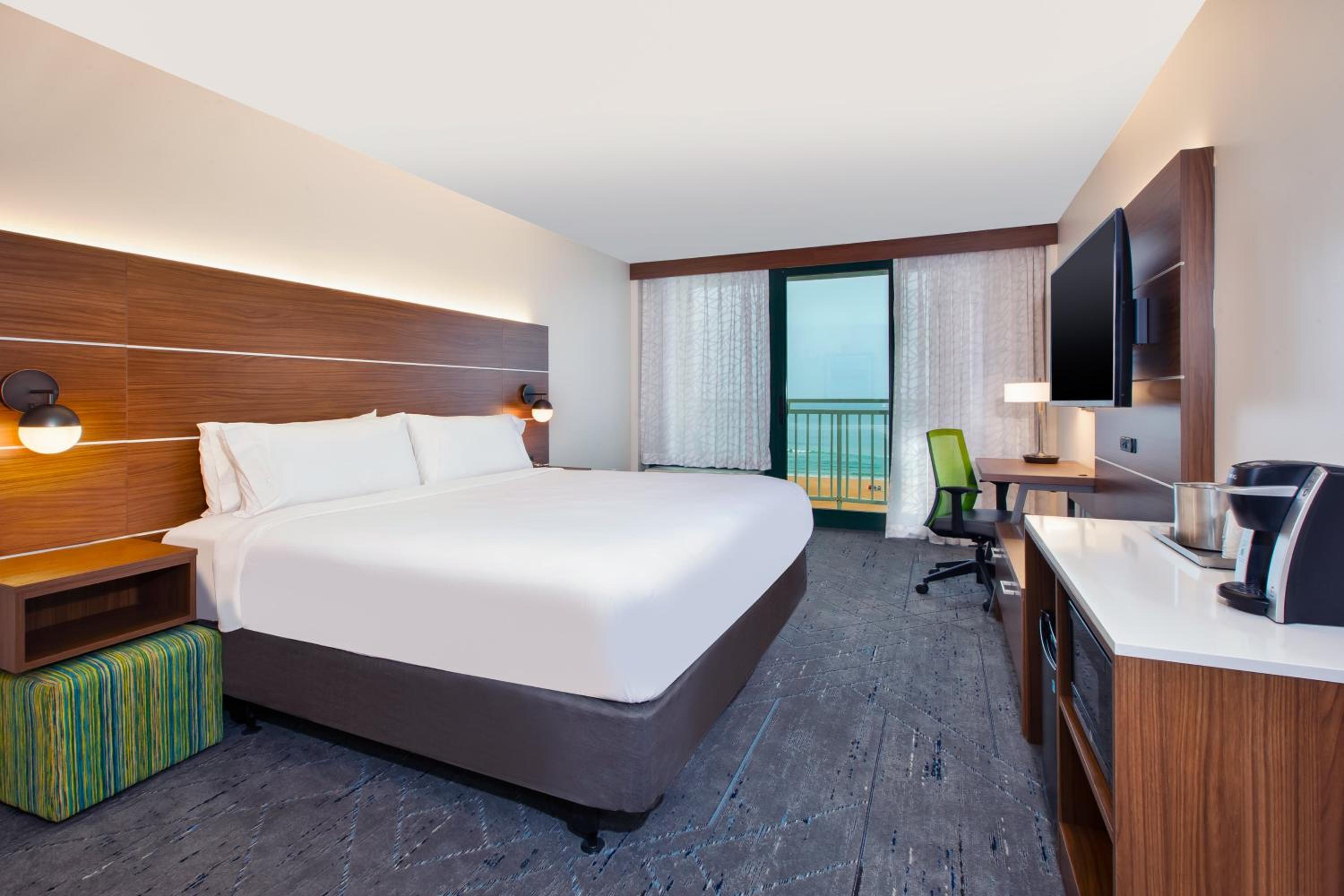 Standard King Room - Photo 2