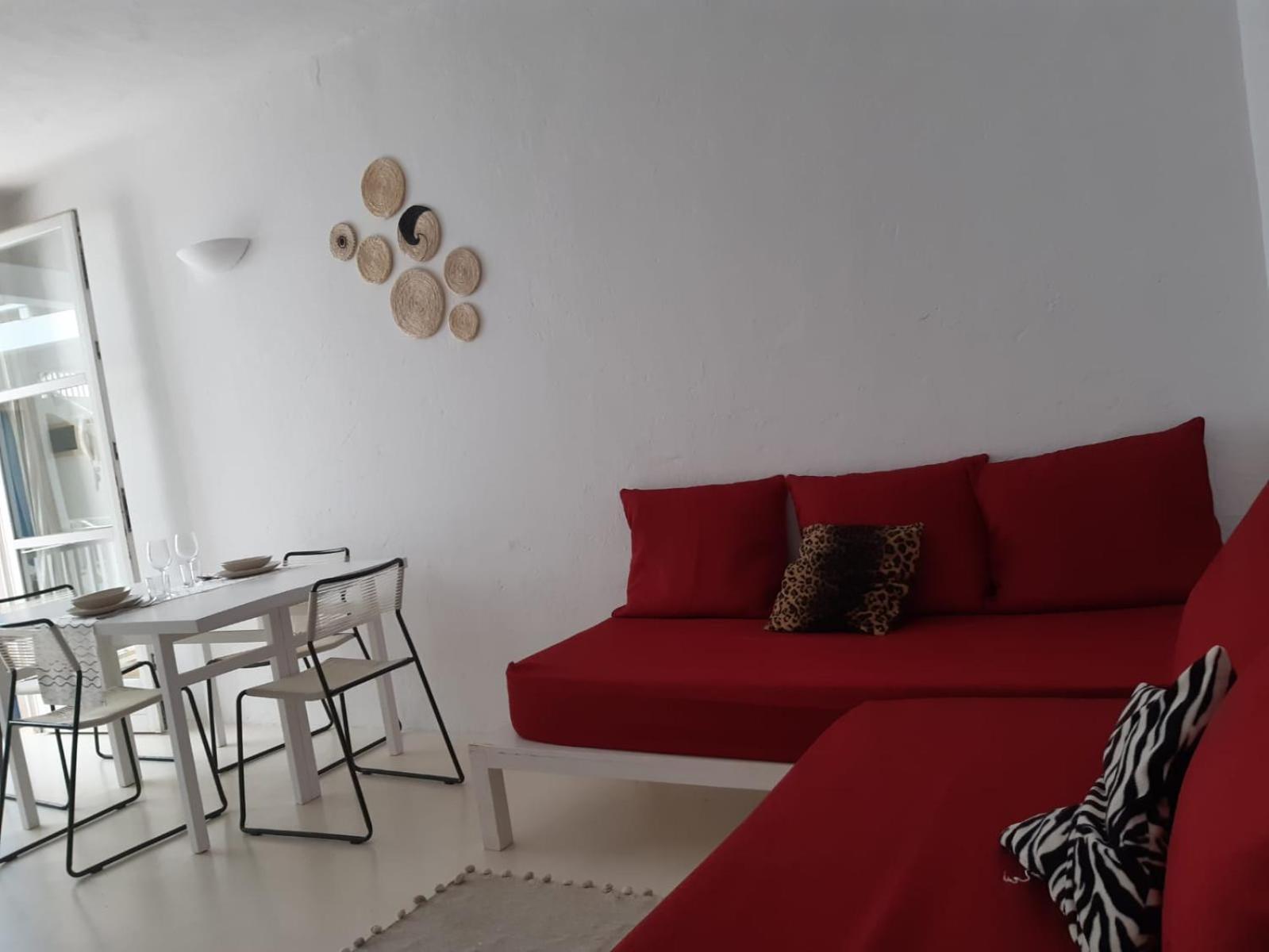 One-Bedroom Apartment photo 2
