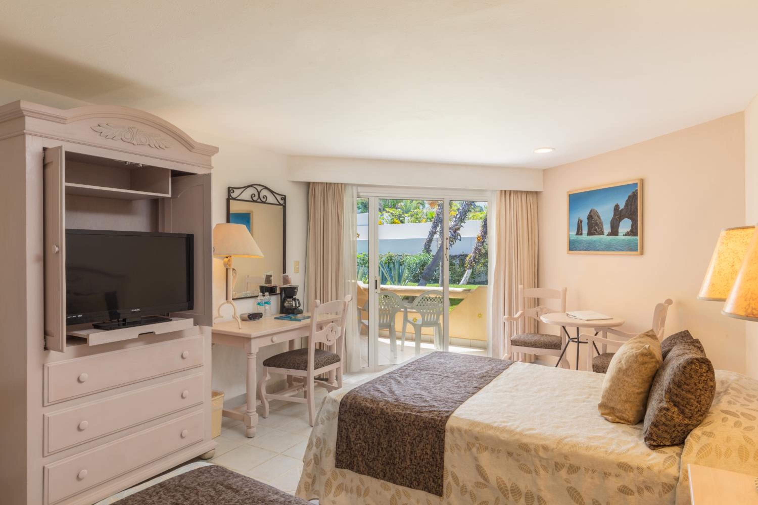 Standard Double Room with Garden View - Photo 7