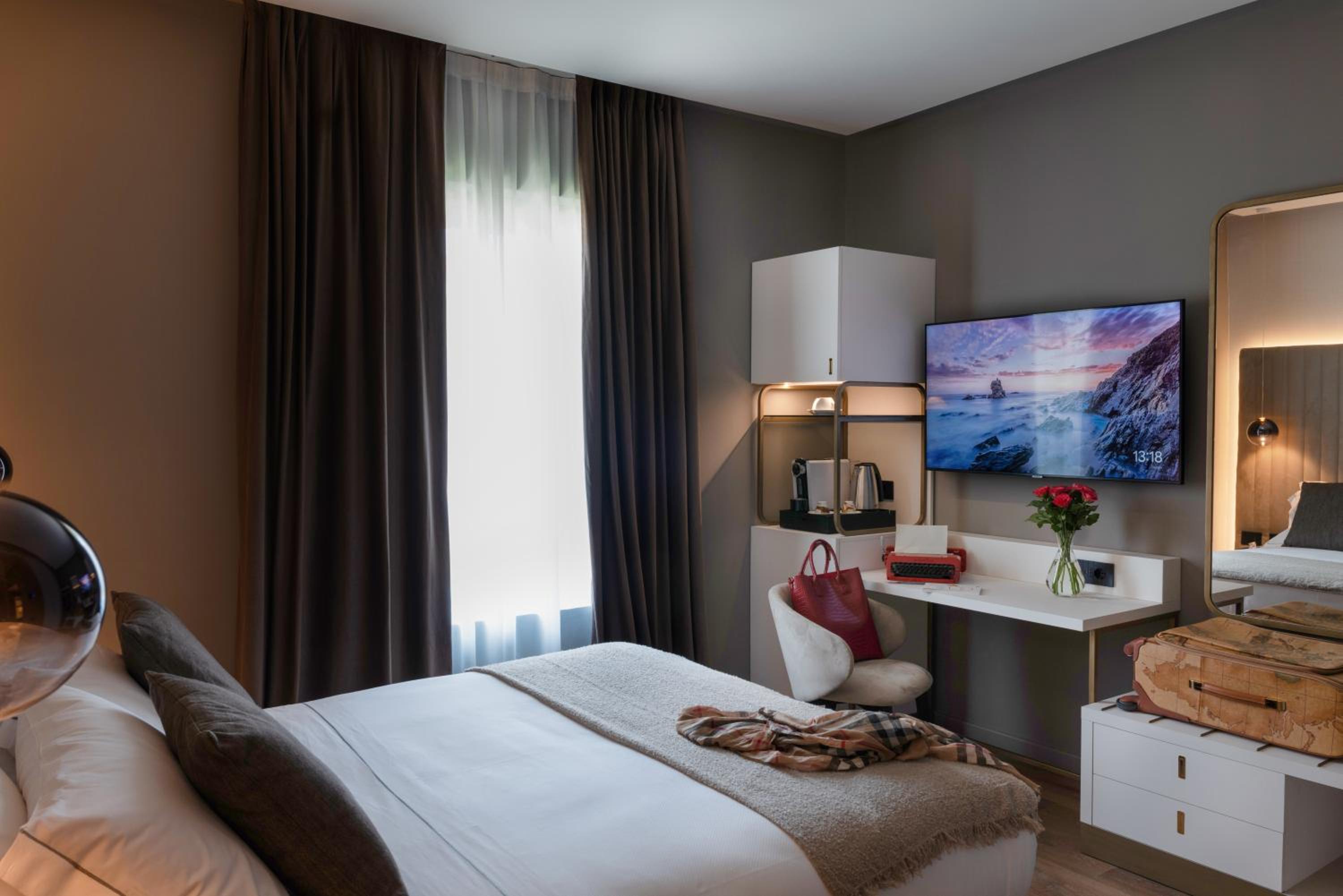 Double Room with Garden View - Photo 3
