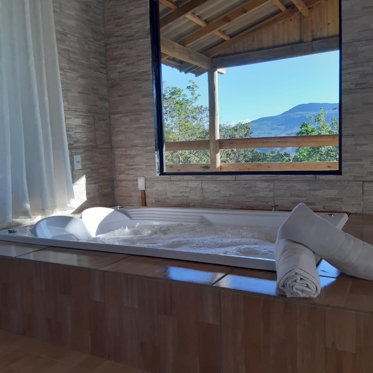Double Room with Spa Bath - Photo 7