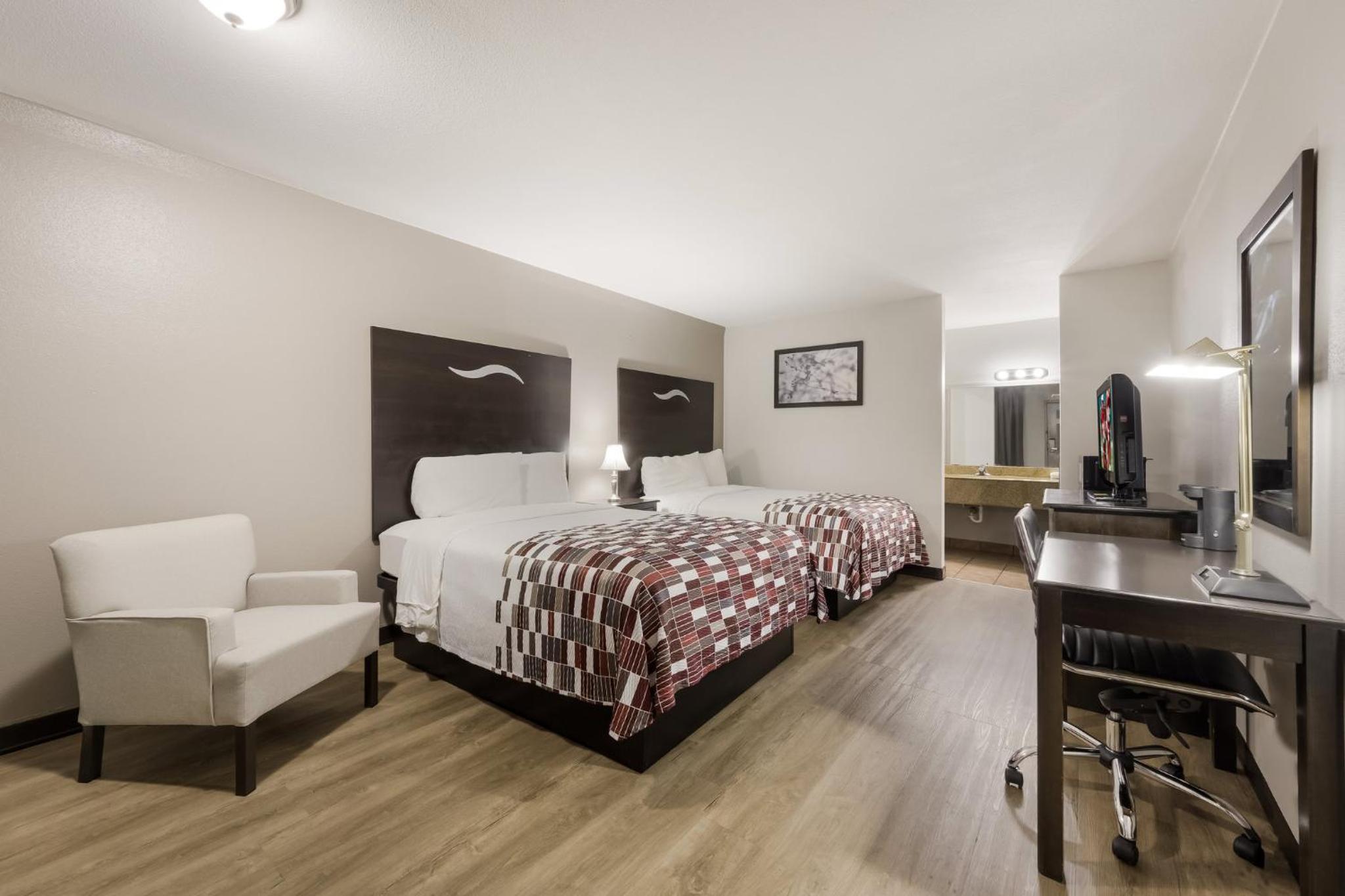 Superior Room with Two Double Beds Non-Smoking - Photo 2