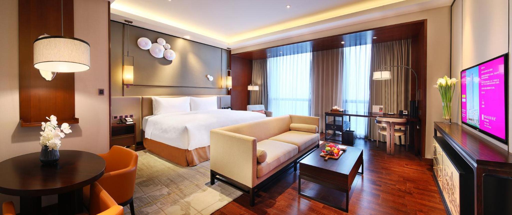 King Suite - Lounge Access