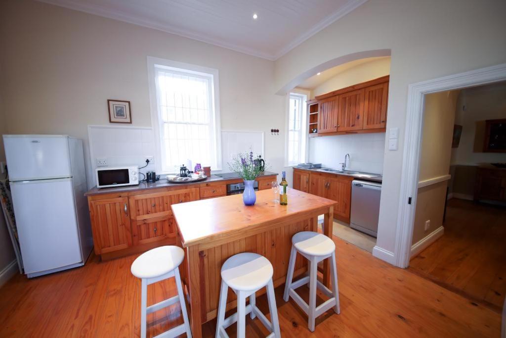 Two-Bedroom Apartment - Photo 2