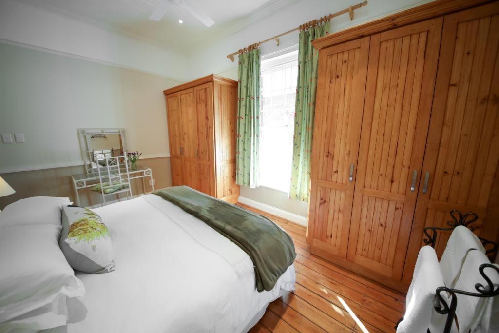 Two-Bedroom Apartment - Photo 4