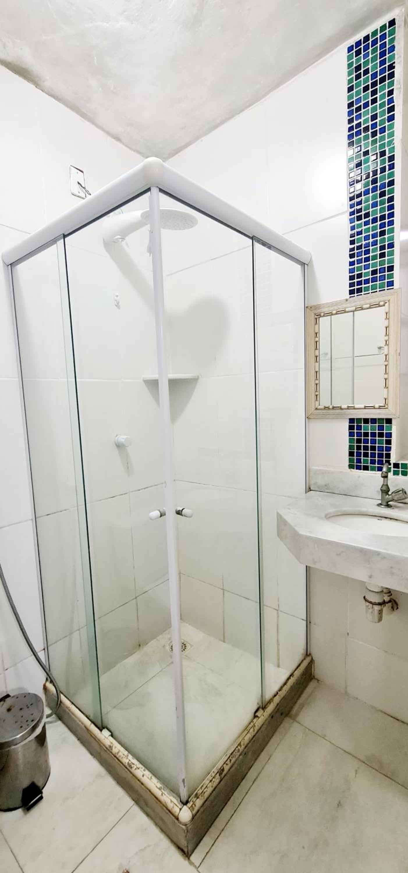 Family Room with Bathroom photo 3