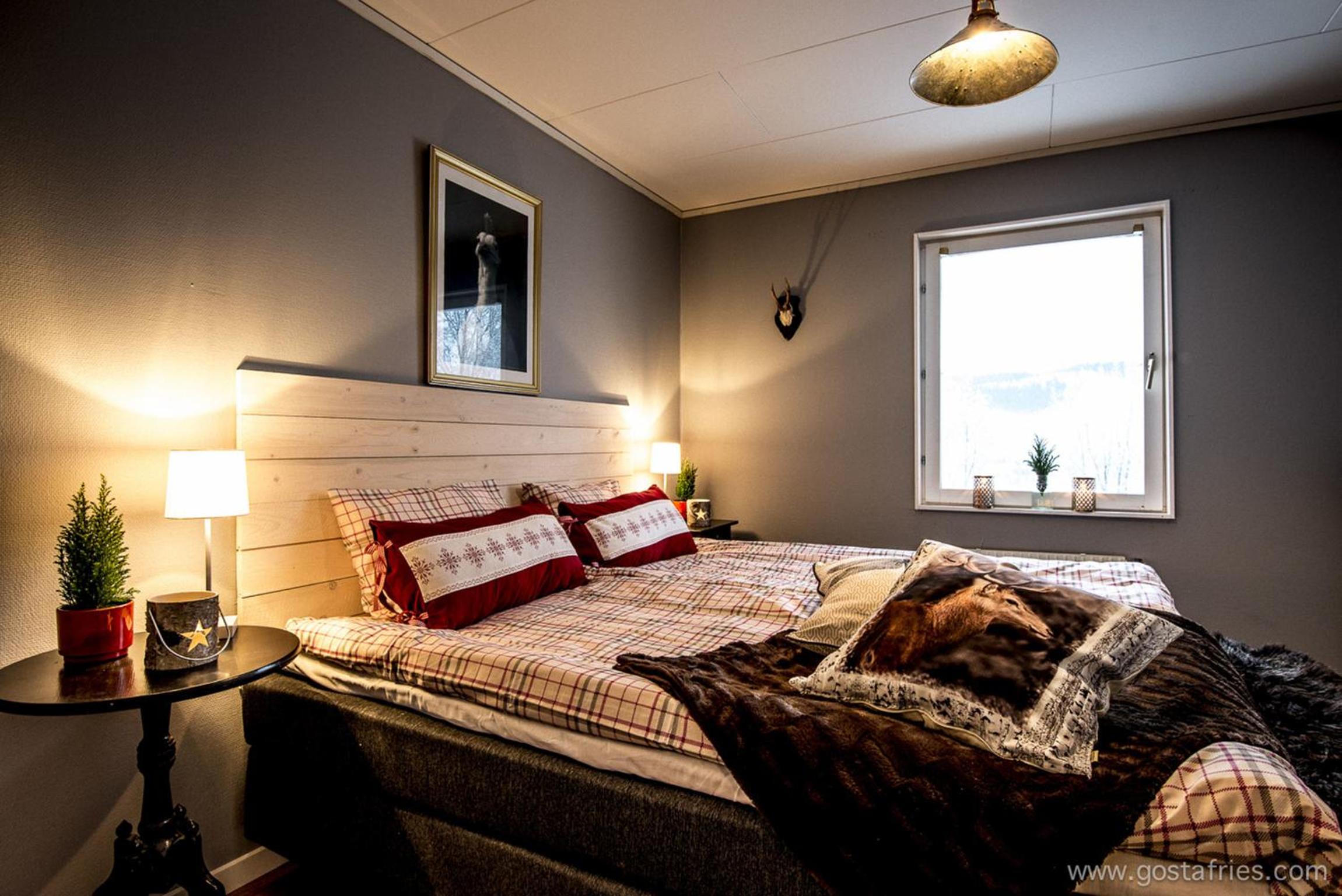 Double or Twin Room with Shared Bathroom photo 1