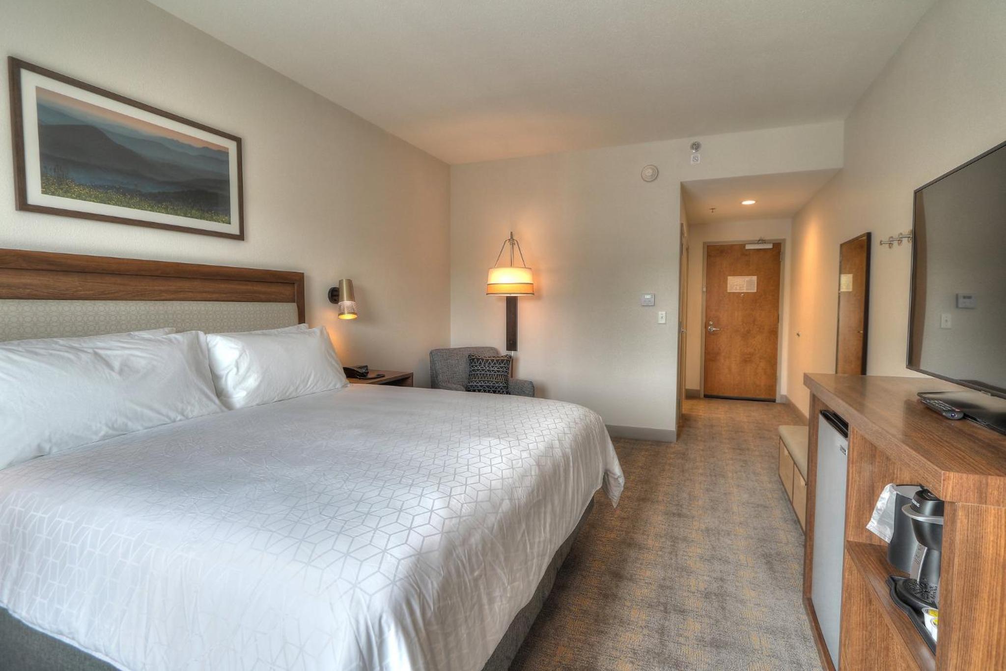 Standard King Room - Photo 4