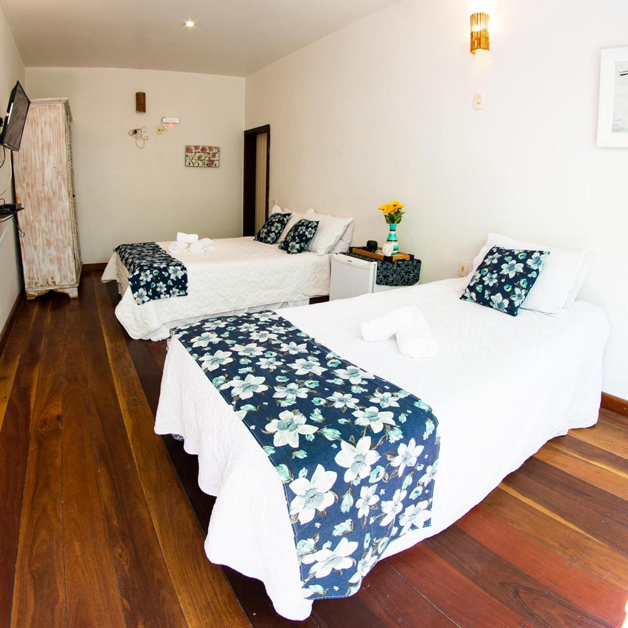 Family Room - Photo 8