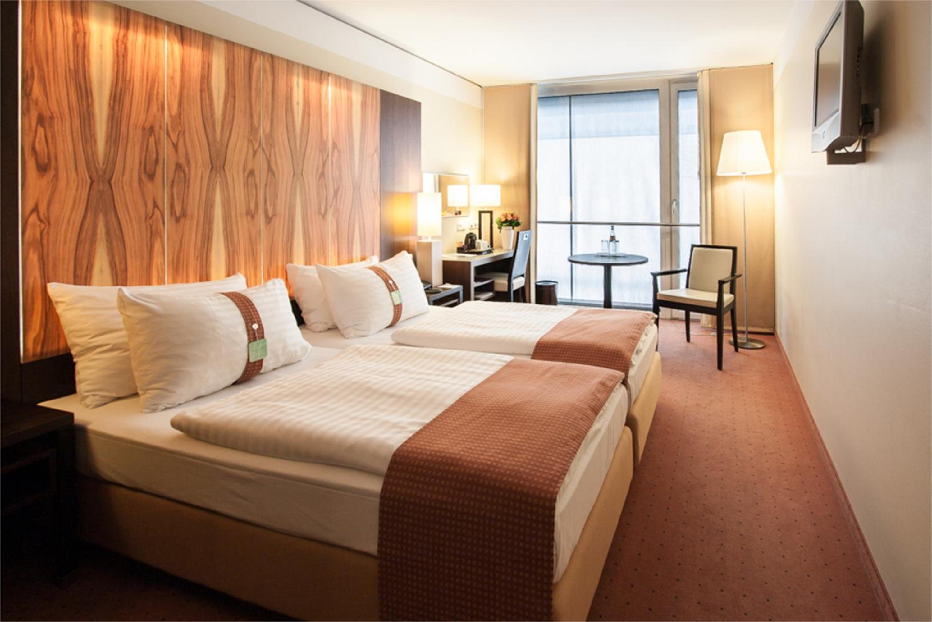 Standard Room with Two Single Beds - Photo 2