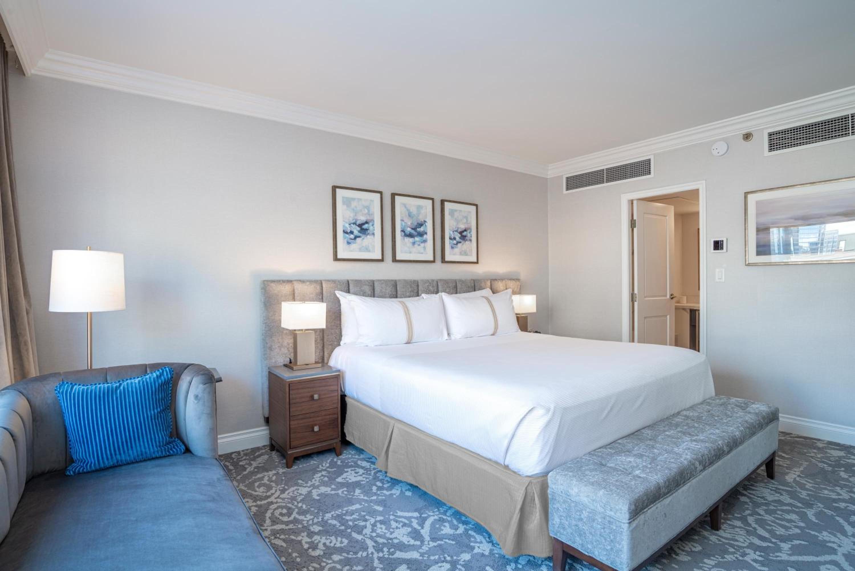 Grand Suite, 1 King Bed, Sofa Bed, Wet Bar - Photo 1