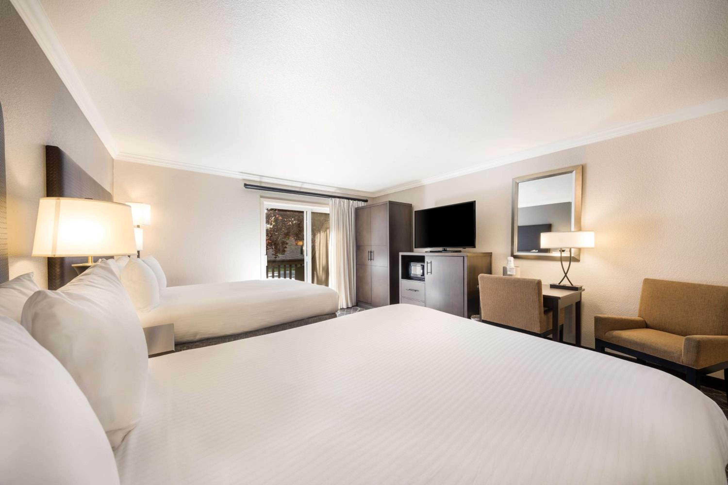 Queen Room with Two Queen Beds and Patio - Photo 4